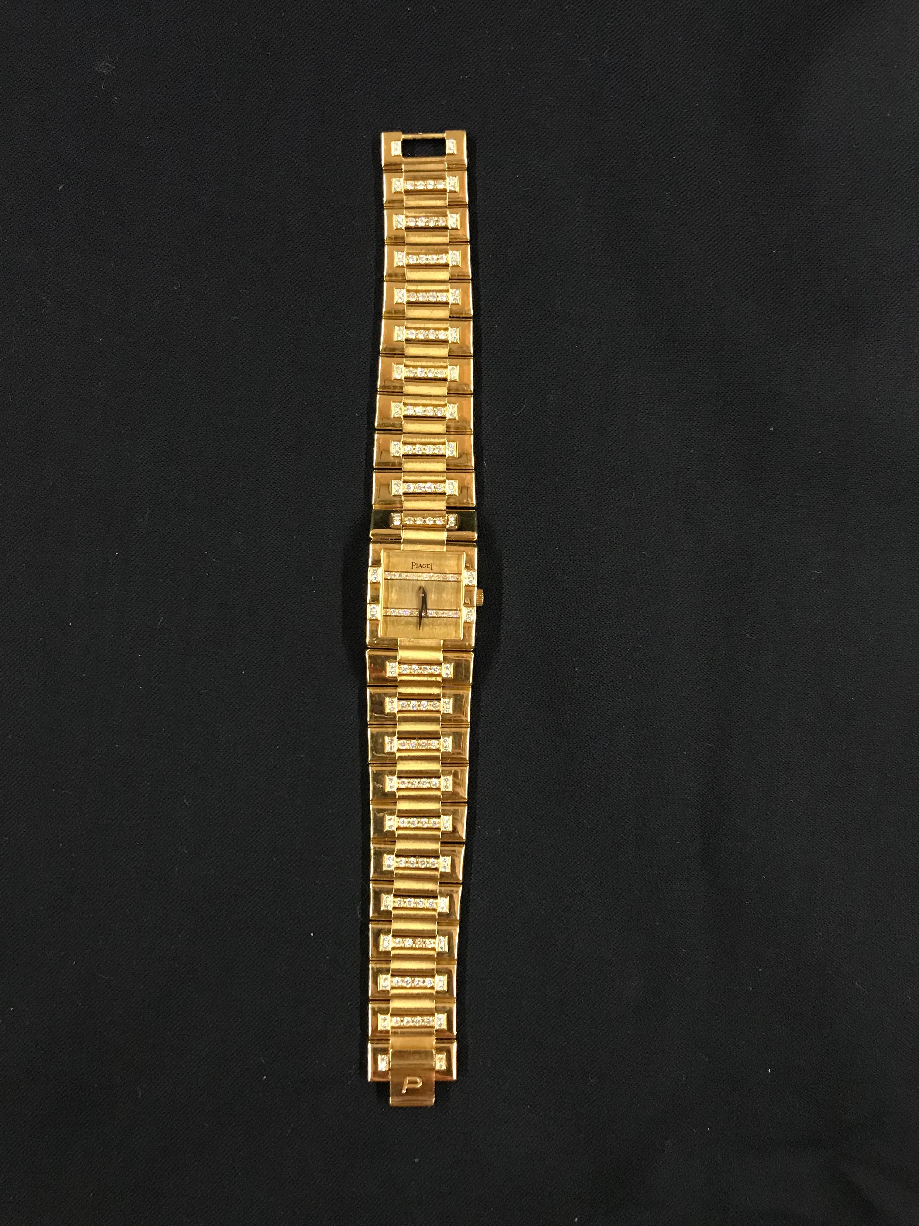 PIAGET Lady's Wristwatch in 18K Gold paved with Diamonds For Sale 4