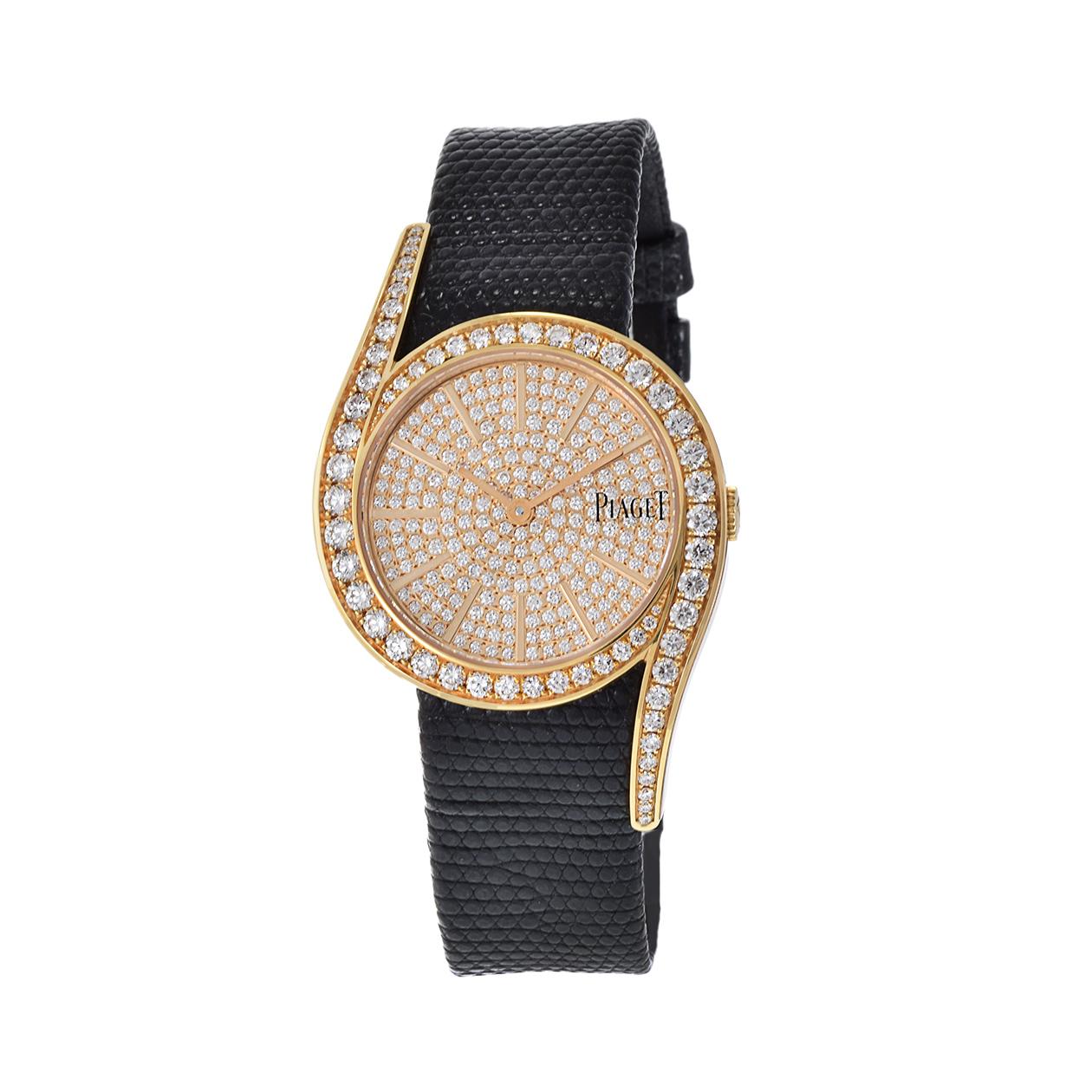 Elevating the elegance of the Limelight Gala watch to new heights, this timepiece, with its 32mm 18K rose gold case embellished with a total of 62 brilliant-cut diamonds (approximately 1.8 carats), now comes paired with a Piaget Black Lizard Strap.