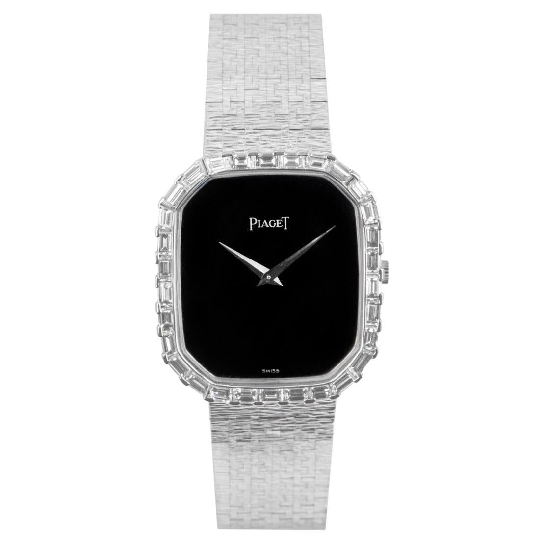 Piaget Achteckiges Etui aus Weißgold mit Onyx-Zifferblatt und Baguette-Diamant-Lünette 97910 A 6 im Angebot