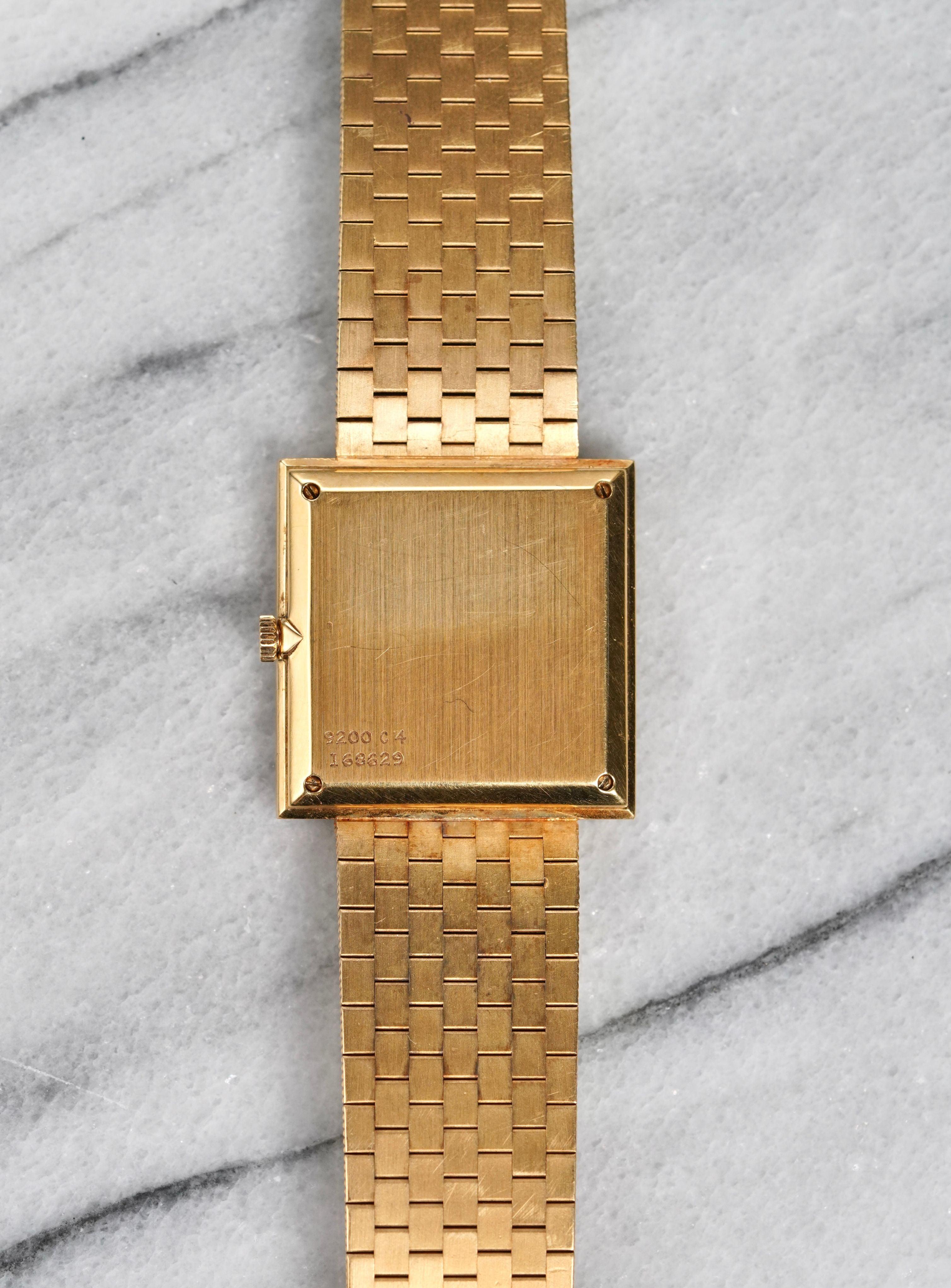 Piaget Onyx & Hobnail Watch in 18K Yellow Gold, 1980s In Good Condition For Sale In New York, NY