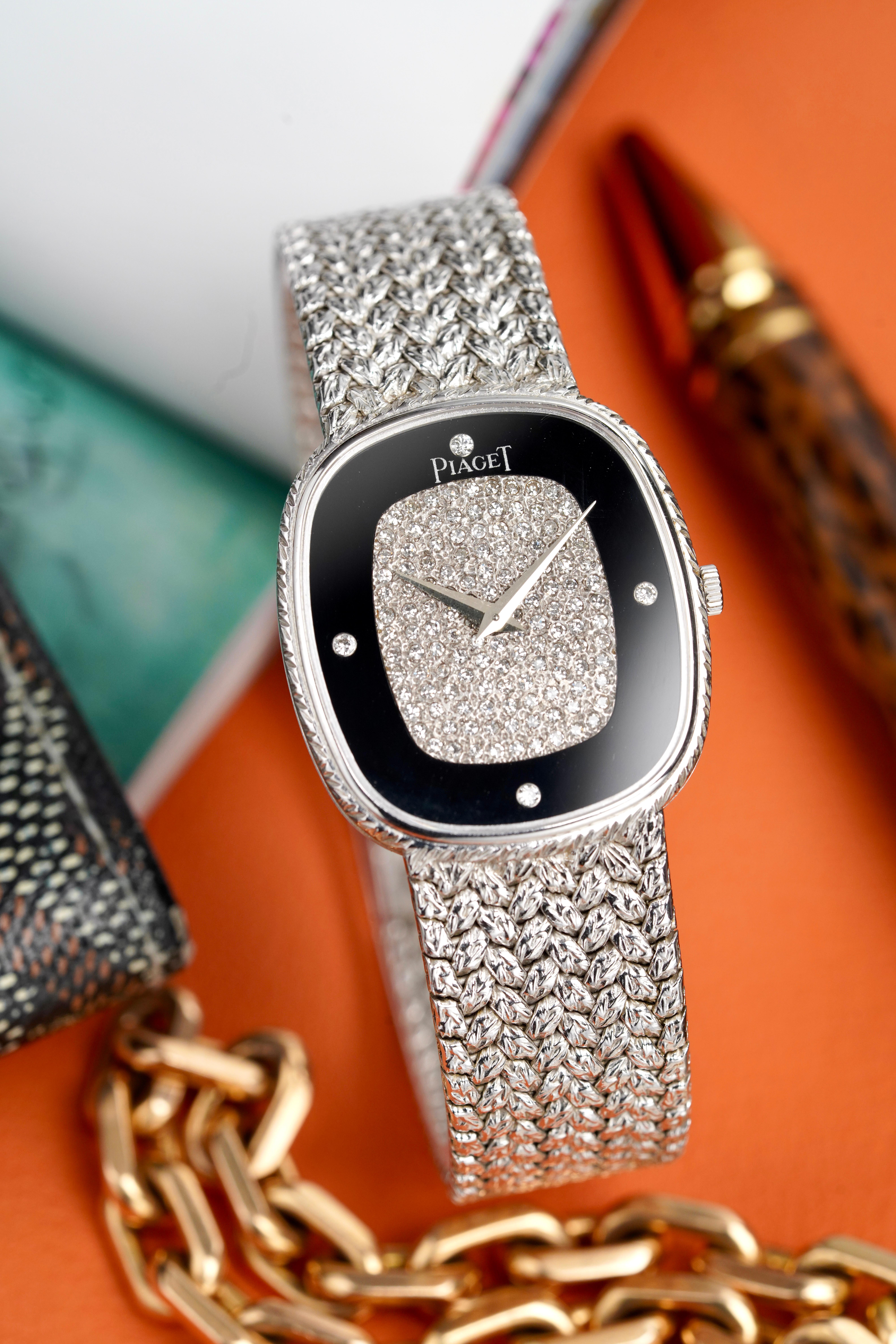 De las mujeres Reloj Piaget Ónice y Hobnail de oro amarillo de 18 quilates, años 80 en venta