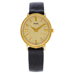 Piaget Oval 17mm Ref.  9821 Ladies watch in 18k yellow gold