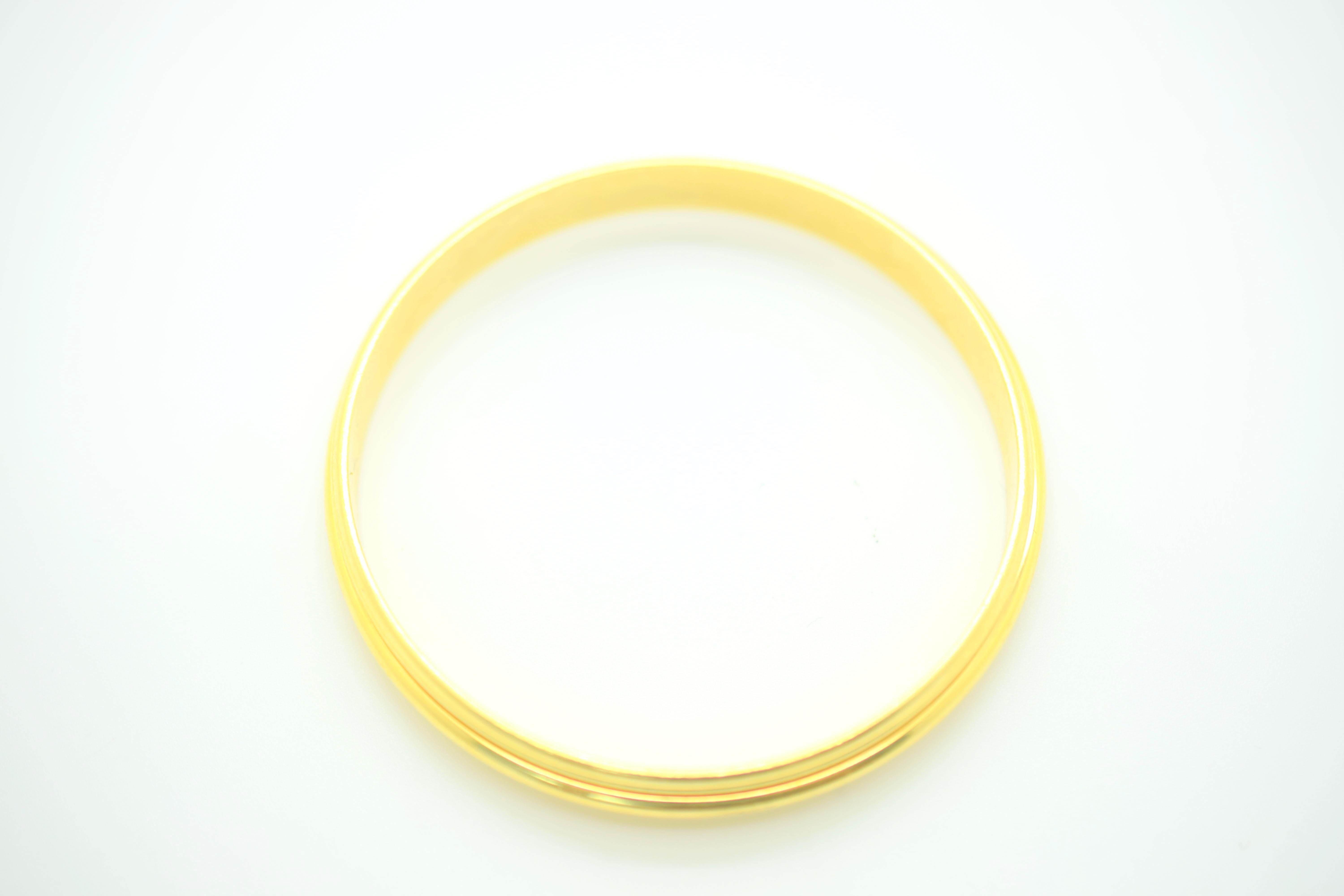 Piaget Pocession Bangle 18 Karat Yellow Gold In Good Condition In MIAMI, FL