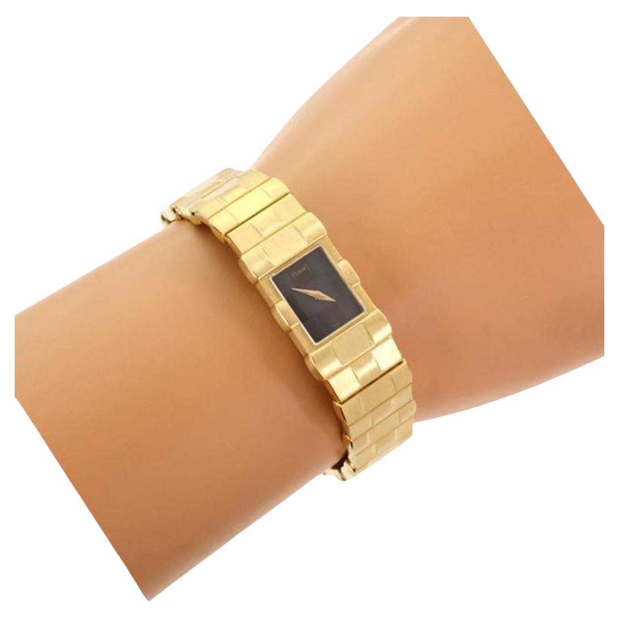 Piaget Polo Montre-bracelet à quartz en or jaune 18 carats pour femme 15281 en vente