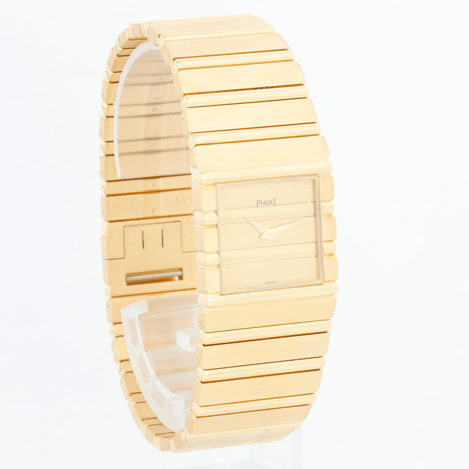 Piaget Polo 18K Gelbgold Herrenuhr  7131 C701 im Zustand „Hervorragend“ in Dallas, TX