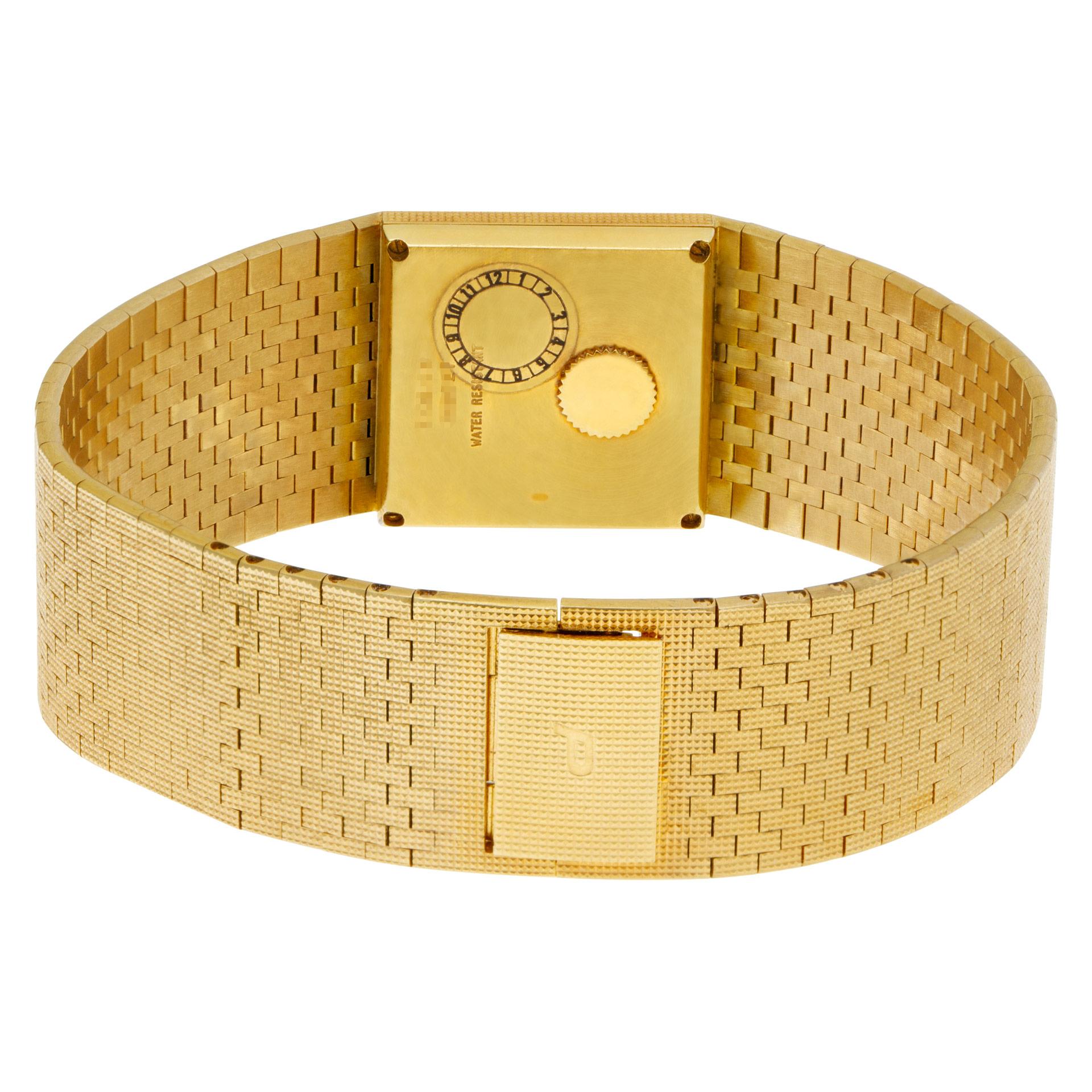 Piaget Polo in 18k Yellow Gold with an Integrated Mesh Bracelet Wristwatch In Excellent Condition In Surfside, FL