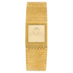 Vintage Piaget Polo in 18k Yellow Gold with an Integrated Mesh Bracelet Wristwatch