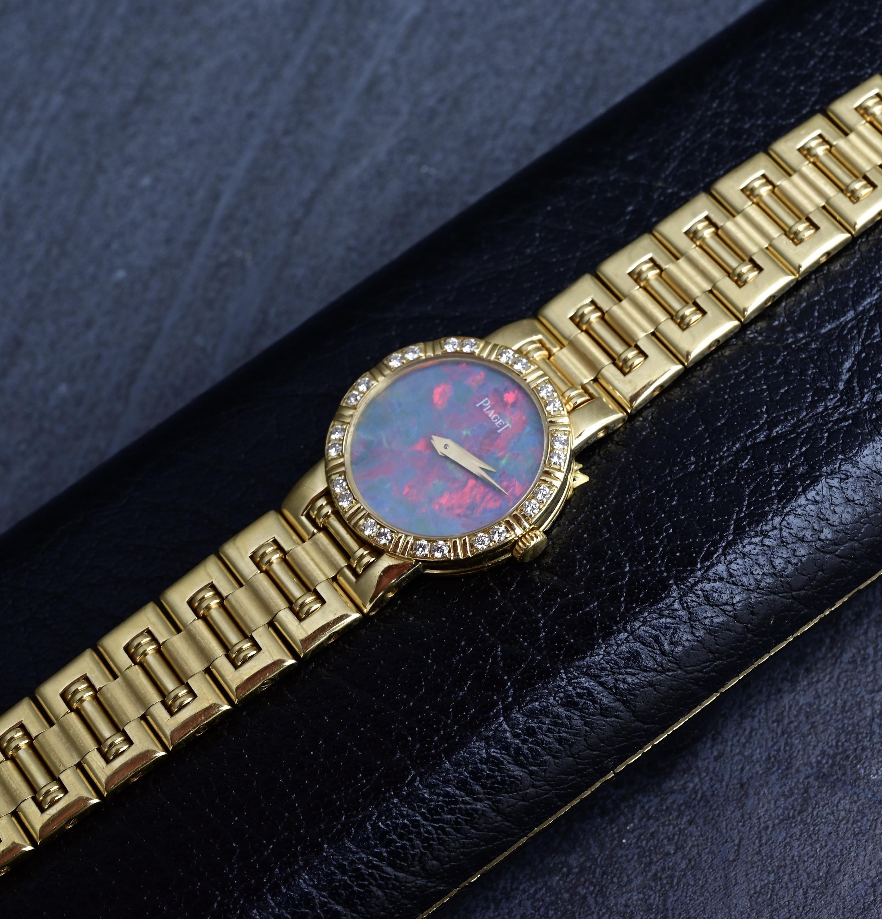 Piaget Polo 80564 K81 Ladies Quartz Watch in 18K Gold with Opal Dial 9