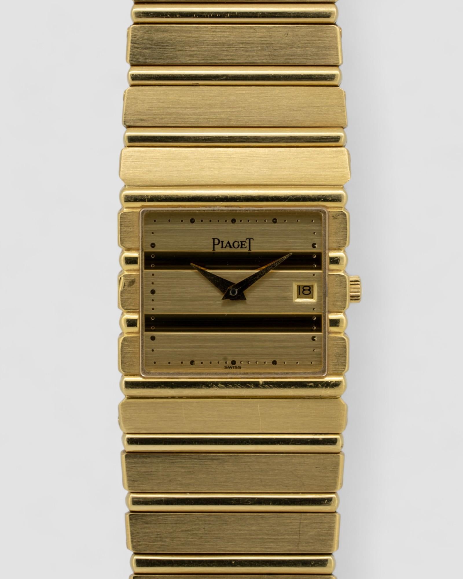 Piaget Polo Date 31131 Quadrante champagne Oro giallo 18 carati anni '90

SKU 1418

Raffinato esempio della collezione Polo di Piaget degli anni '90, questo Polo Date Ref. 31131 C701 incarna una sobria eleganza e un'impeccabile maestria artigianale.