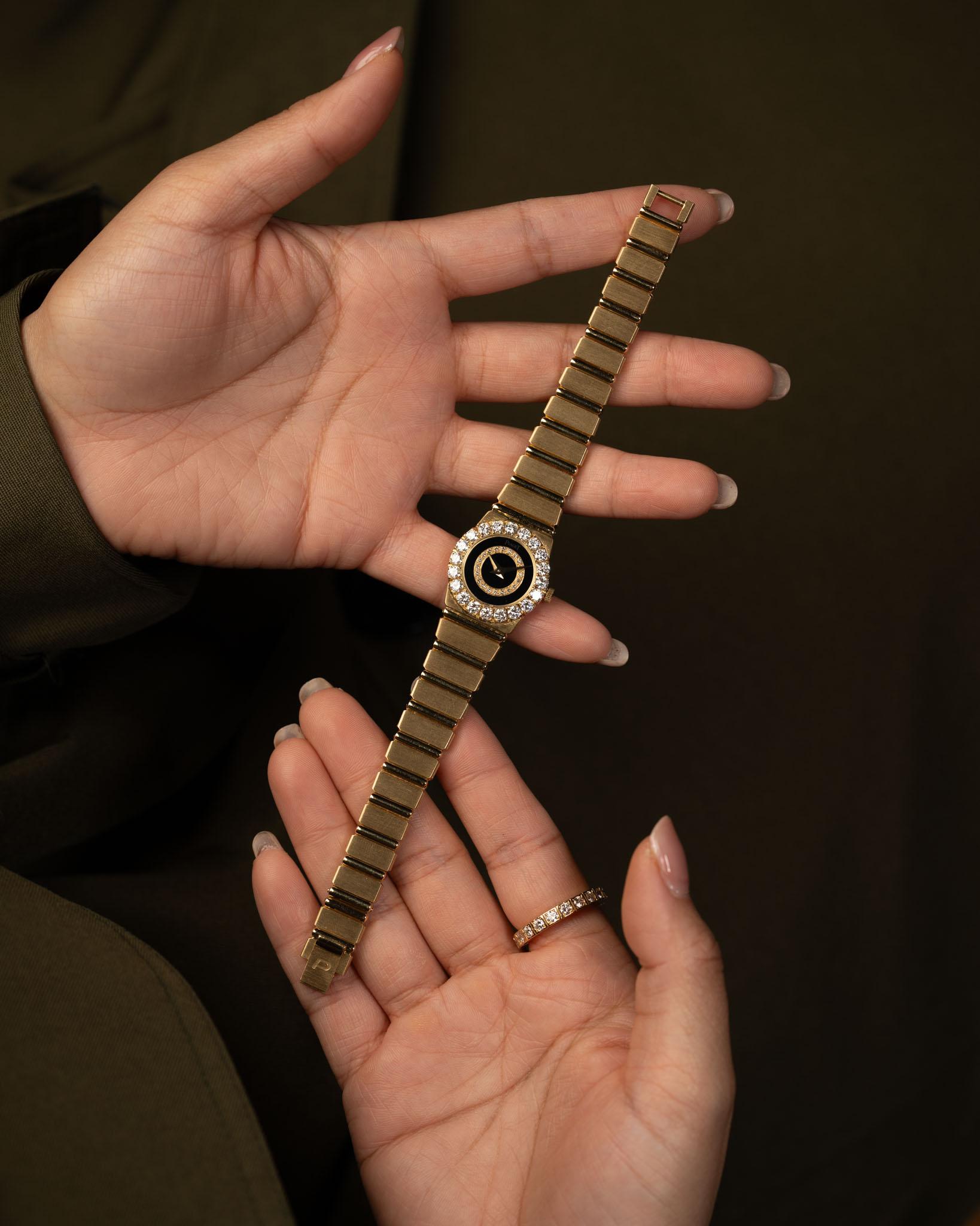 Piaget Polo Mini 8286 C701 Bisel Grande Diamante Esfera Onyx 18k YG en Bueno estado para la venta en SYDNEY, AU