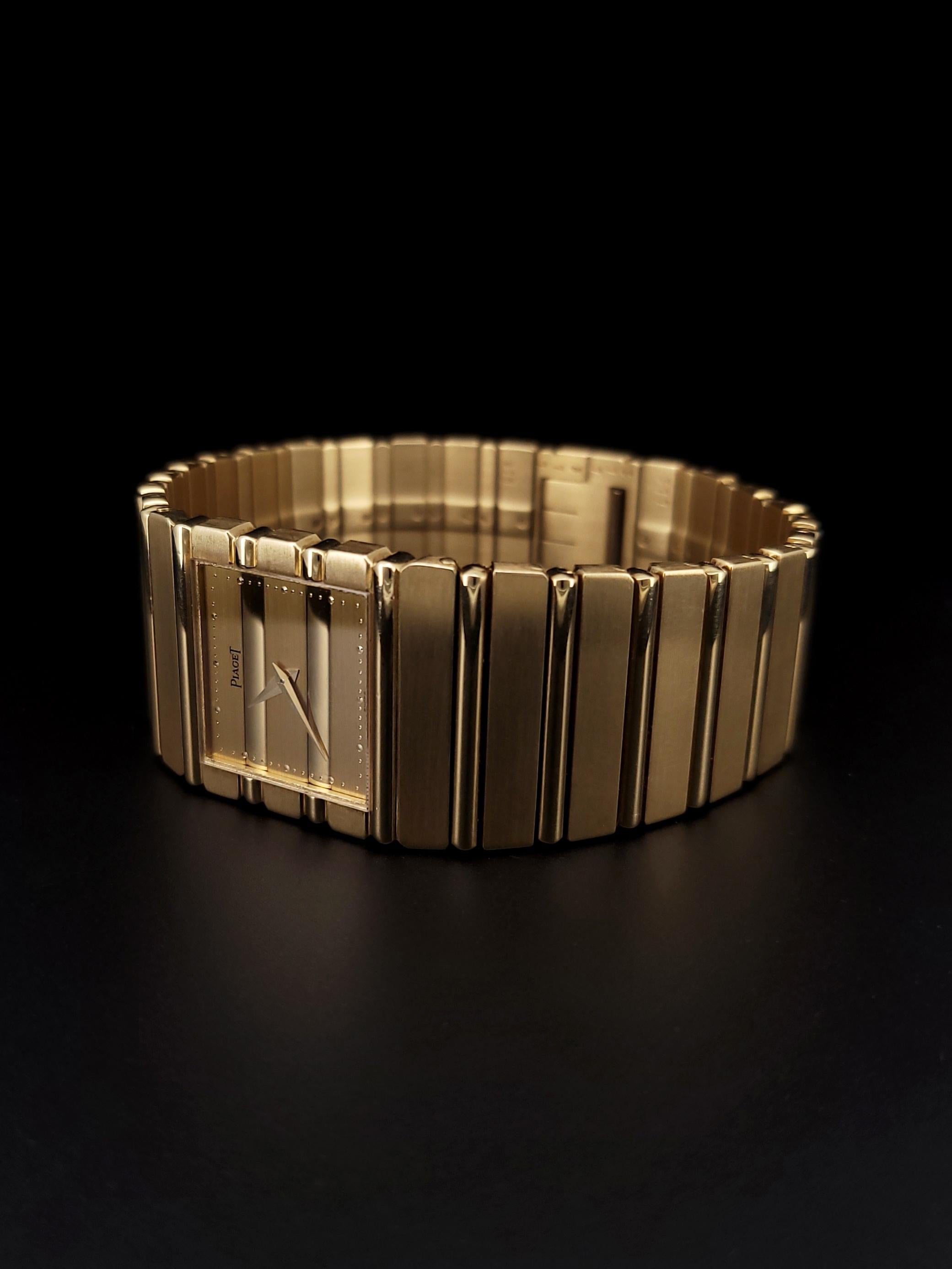 Piaget Polo Square 18k Yellow Gold Watch 7131 C701 In Excellent Condition For Sale In New York, NY