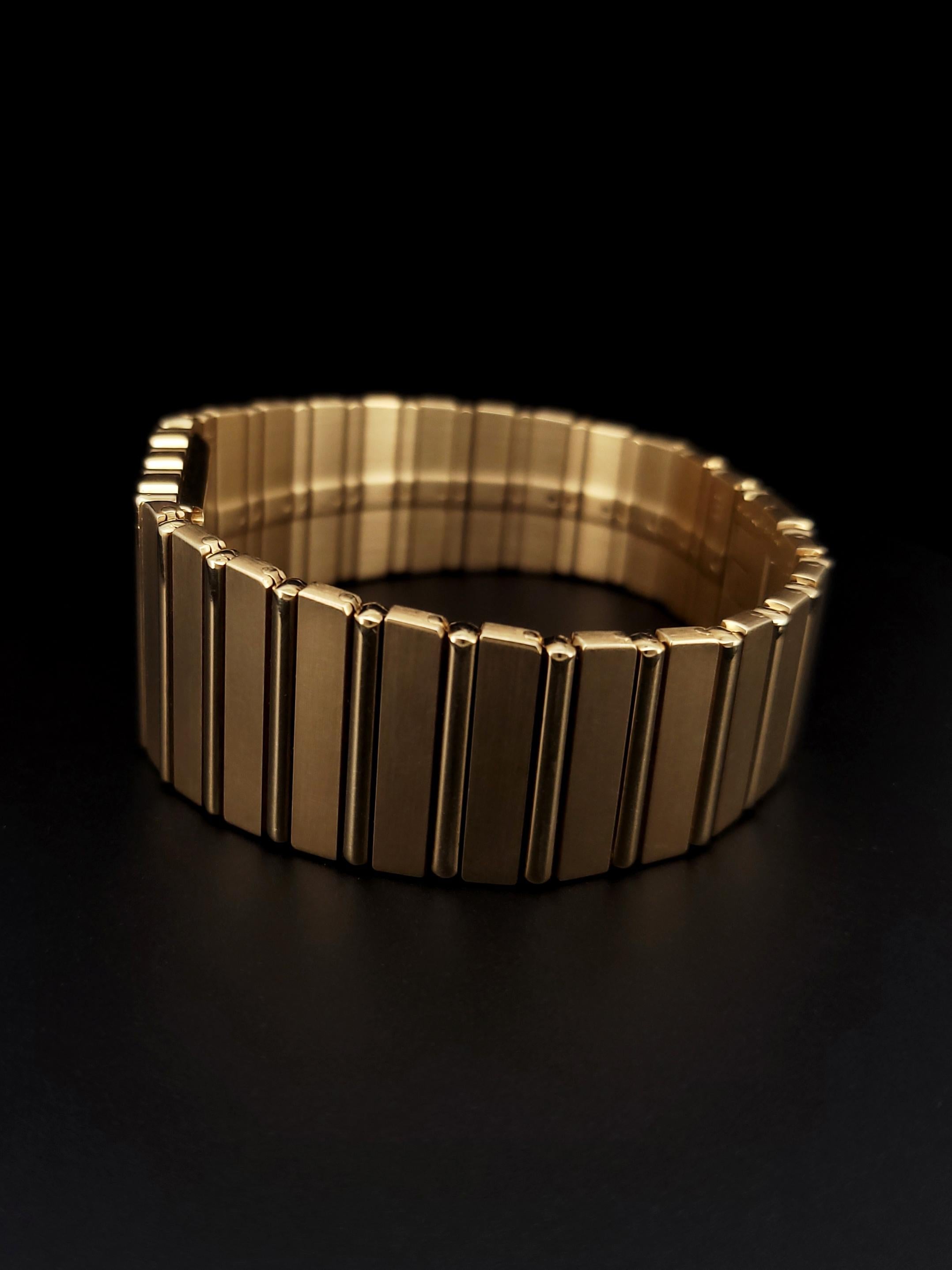Piaget Polo Square 18k Yellow Gold Watch 7131 C701 For Sale 1