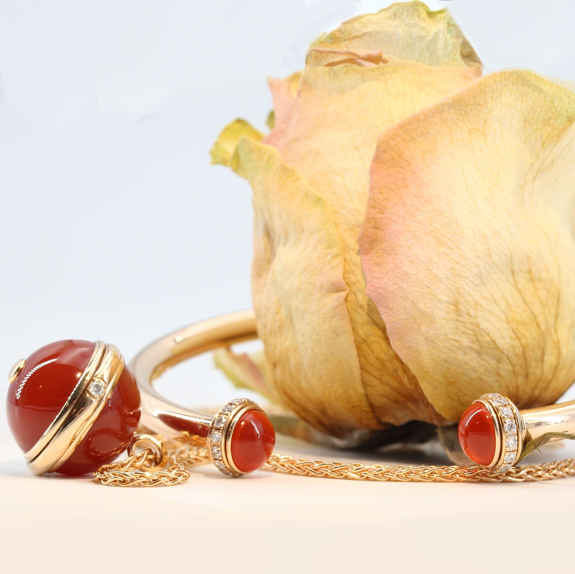 Piaget Possession Carnelian Diamond 18 Karat Rose Gold Pendant Necklace 5