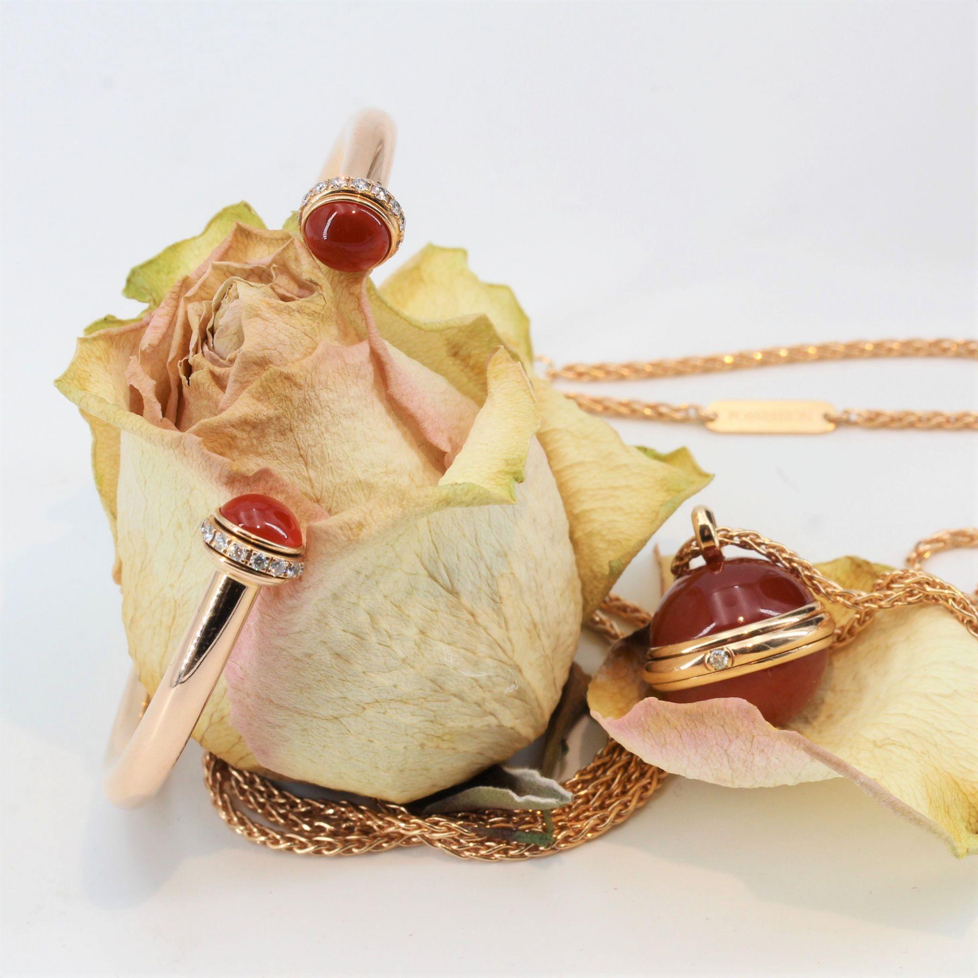 Piaget Possession Carnelian Diamond 18 Karat Rose Gold Pendant Necklace 8