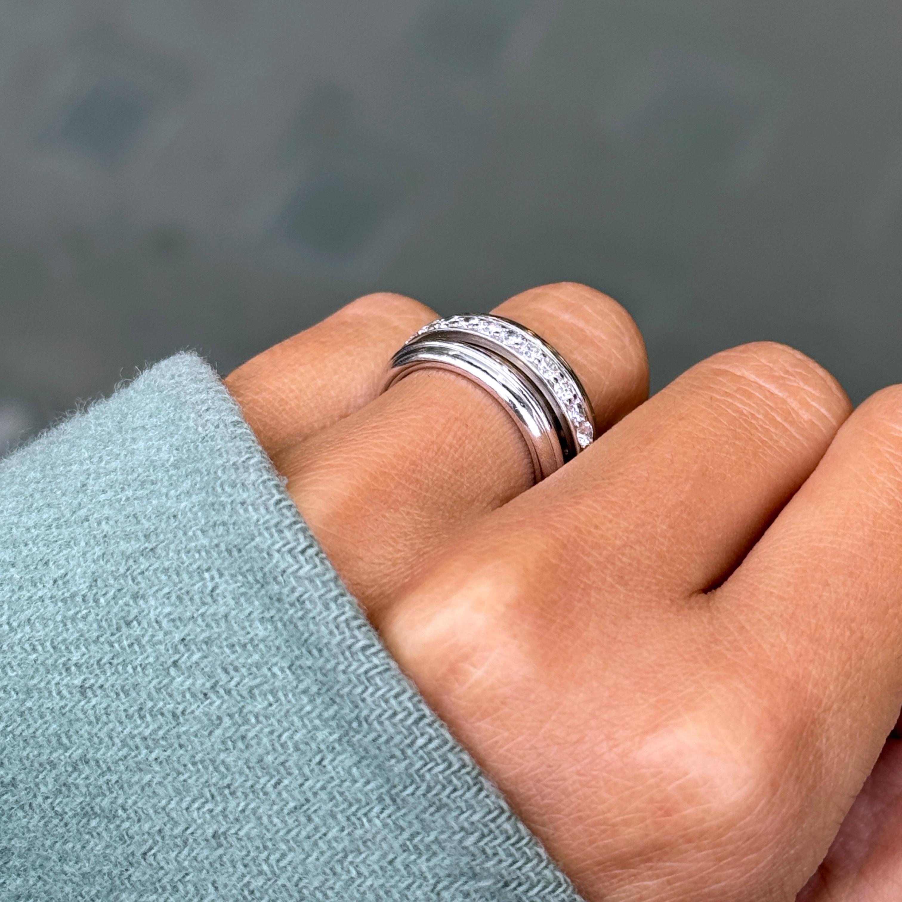 Women's or Men's Piaget Possession Diamond and 18 Carat White Gold Spinning Band Ring For Sale