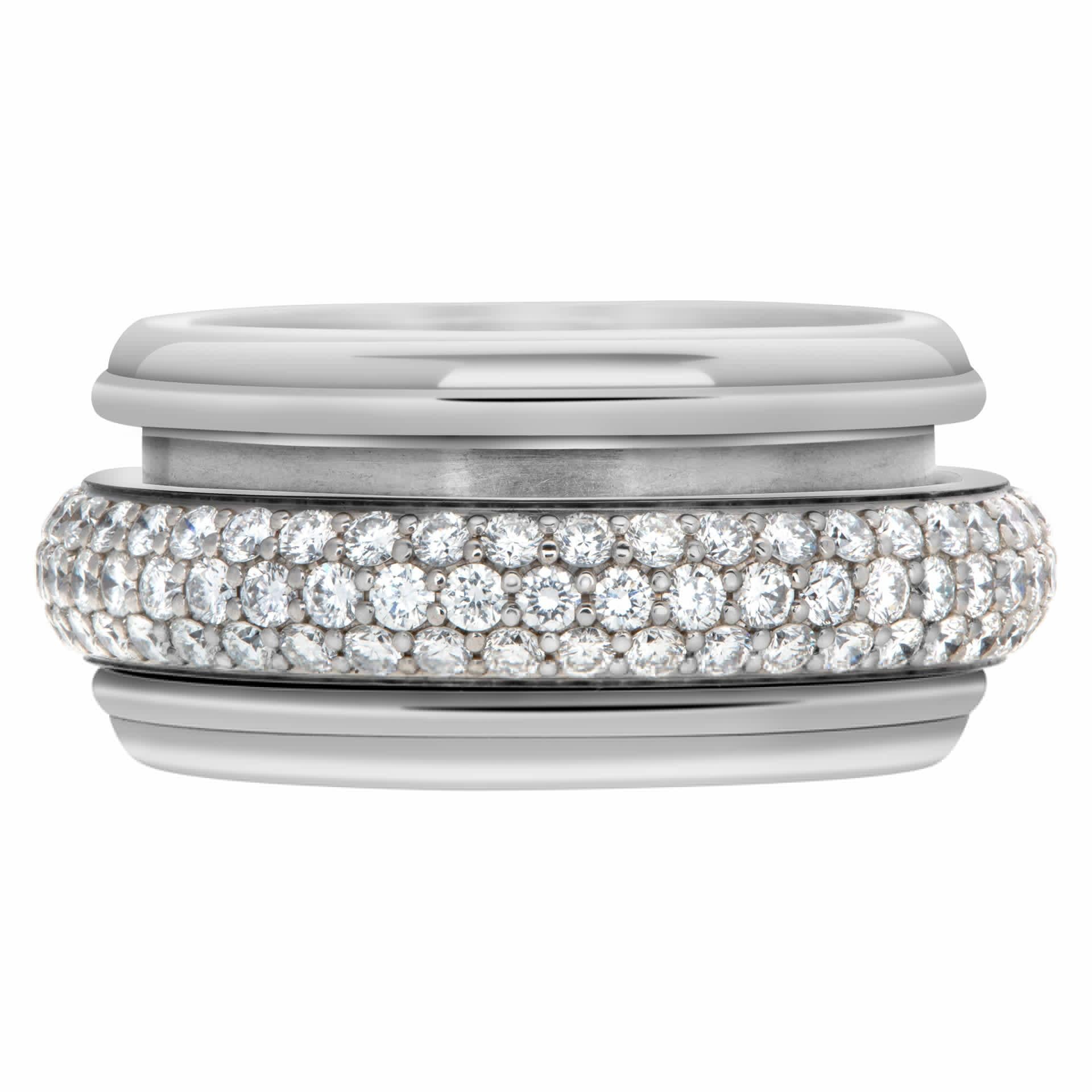 Piaget diamond eternity band Possession Bandeau in 18k white gold with 128 diamonds totaling approximately 2 carats. Size 6.
