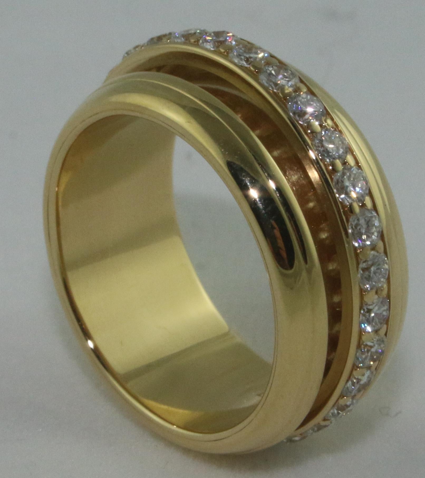 PIAGET Possession Diamond Eternity Gold Band Ring 1990 In Good Condition For Sale In New York, NY