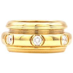 Piaget Possession Ring in 18 Karat Yellow Gold with Diamonds