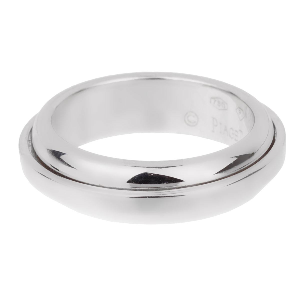 A chic Piaget Possession ring crafted in highly polished 18k white gold. The ring measures a size 6

Sku: 1916