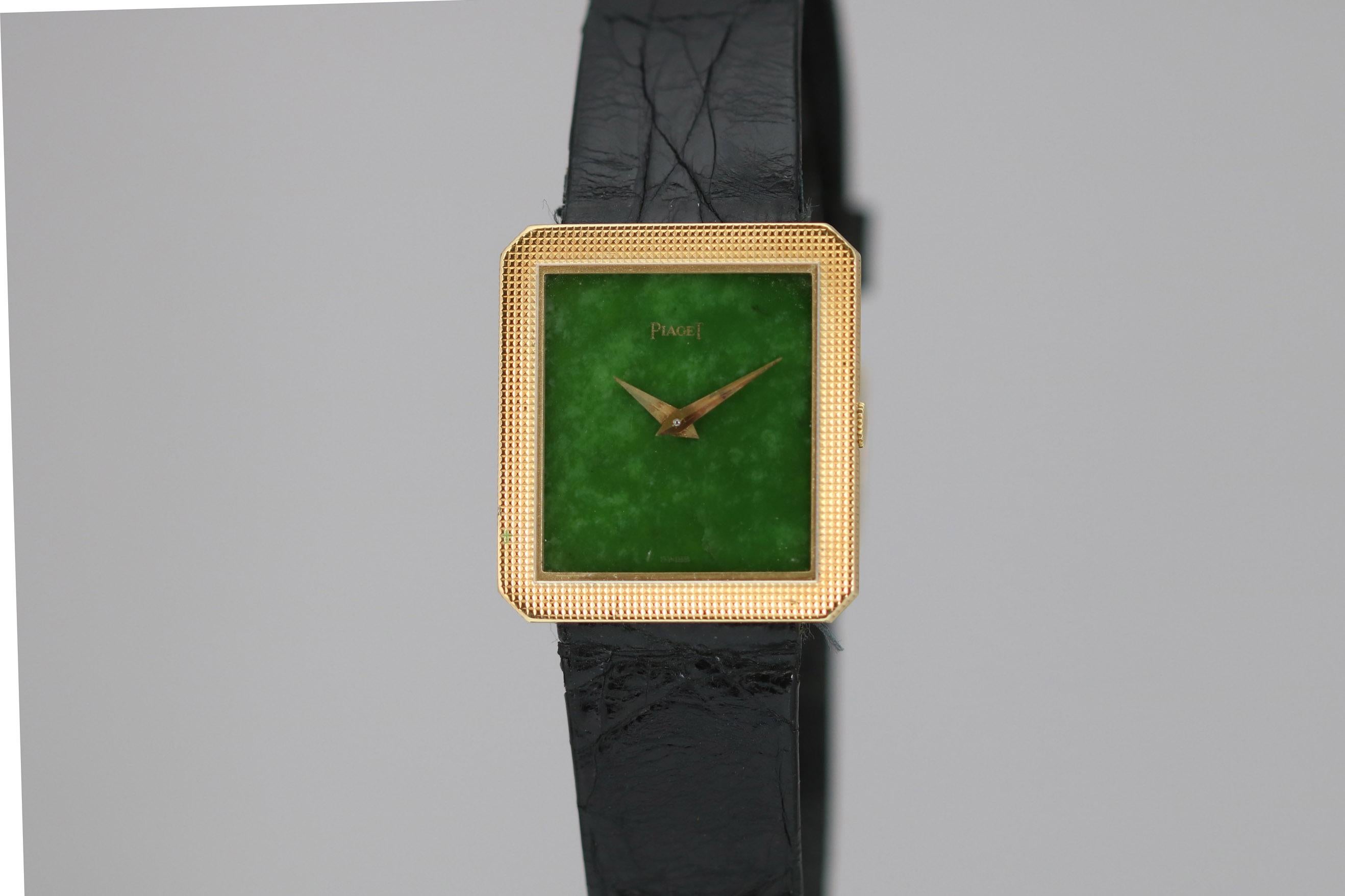 Piaget Protocole 18 Karat Yellow Gold and Green Jade Wristwatch, circa 1970s 4