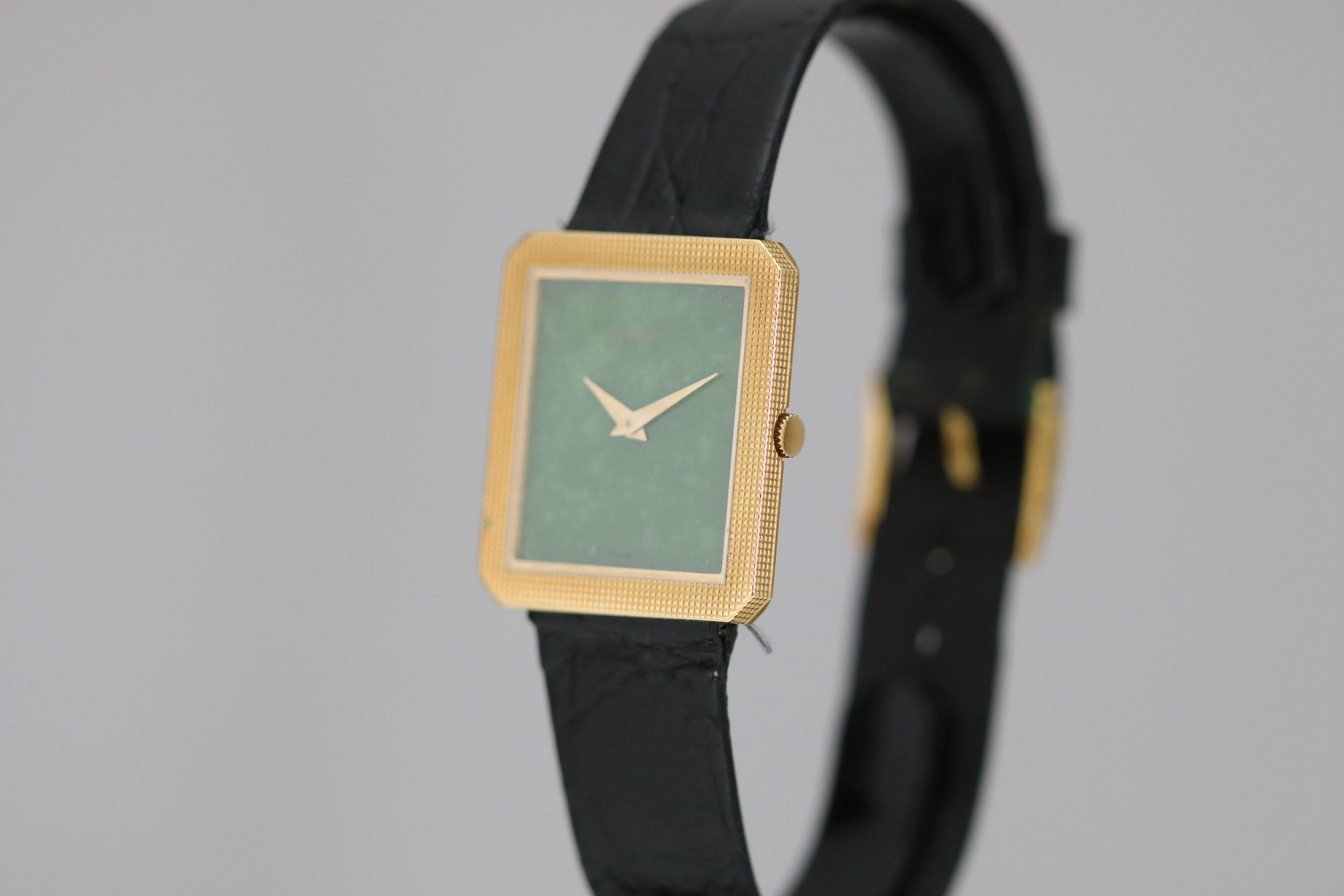 Piaget Protocole 18 Karat Yellow Gold and Green Jade Wristwatch, circa 1970s 2