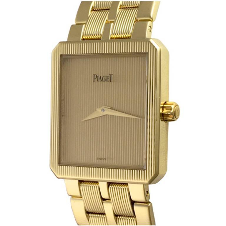 Piaget Protocole 18k Yellow Gold Quartz Midsize Wrist Watch For Sale