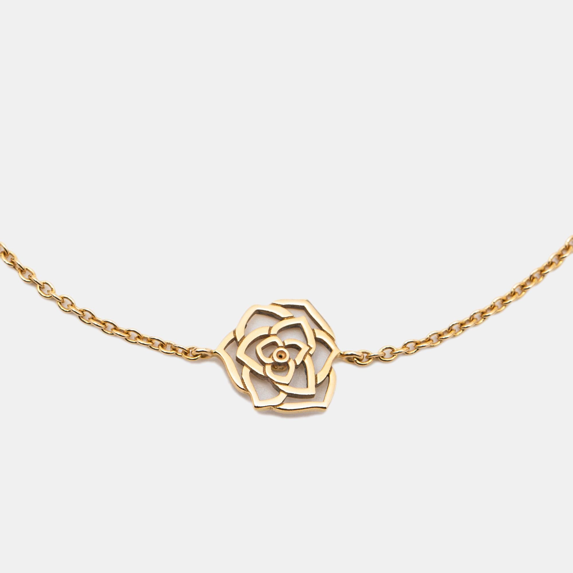 Piaget's Rose collection celebrates the beauty and essence of a rose, for it is indeed the most romantic of nature's flowers. This exquisite bracelet embodies that essence and is beautifully set in 18K rose gold. A stunning rose with its petals cut