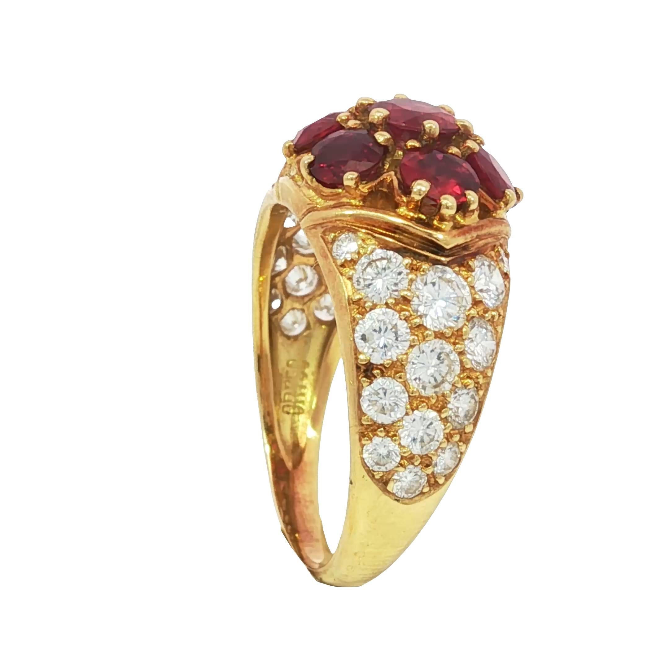 Taille ronde Piaget Ruby Diamond Cluster Ring 18k Yellow Gold Size 7.5 ~4.01ctw en vente