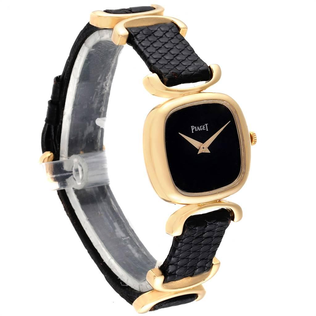 tempo gold watch