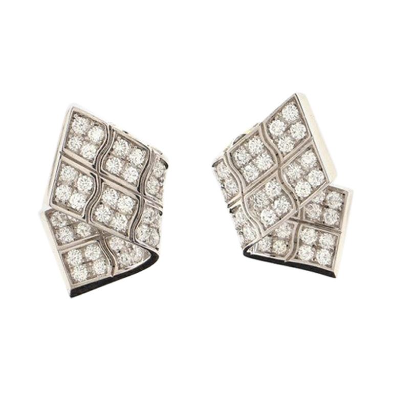 Piaget Stardust Earrings 18K White Gold and Diamonds For Sale