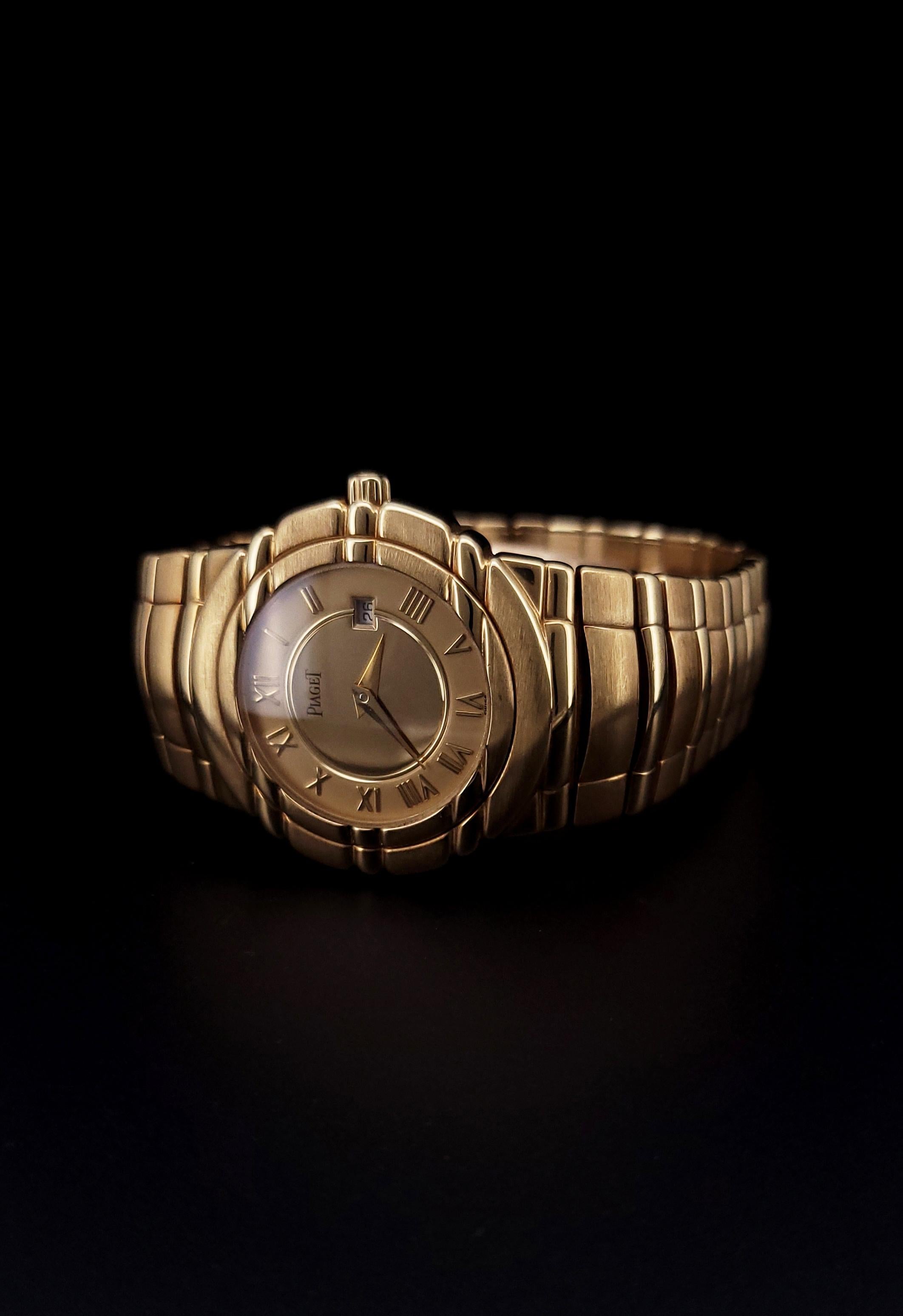Piaget Tanagra 18k Yellow Gold 33mm Watch In Excellent Condition For Sale In New York, NY