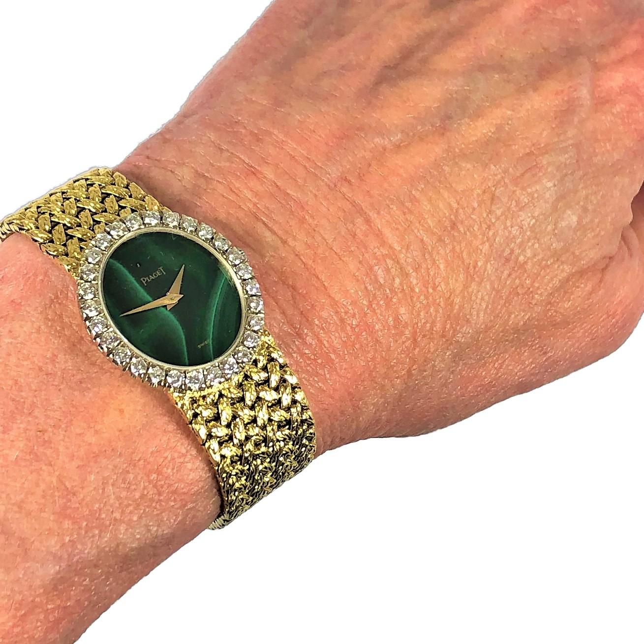 Piaget Vintage Green Malachite Dial Ladies Watch Retailed by Van Cleef & Arpels In Good Condition In Palm Beach, FL