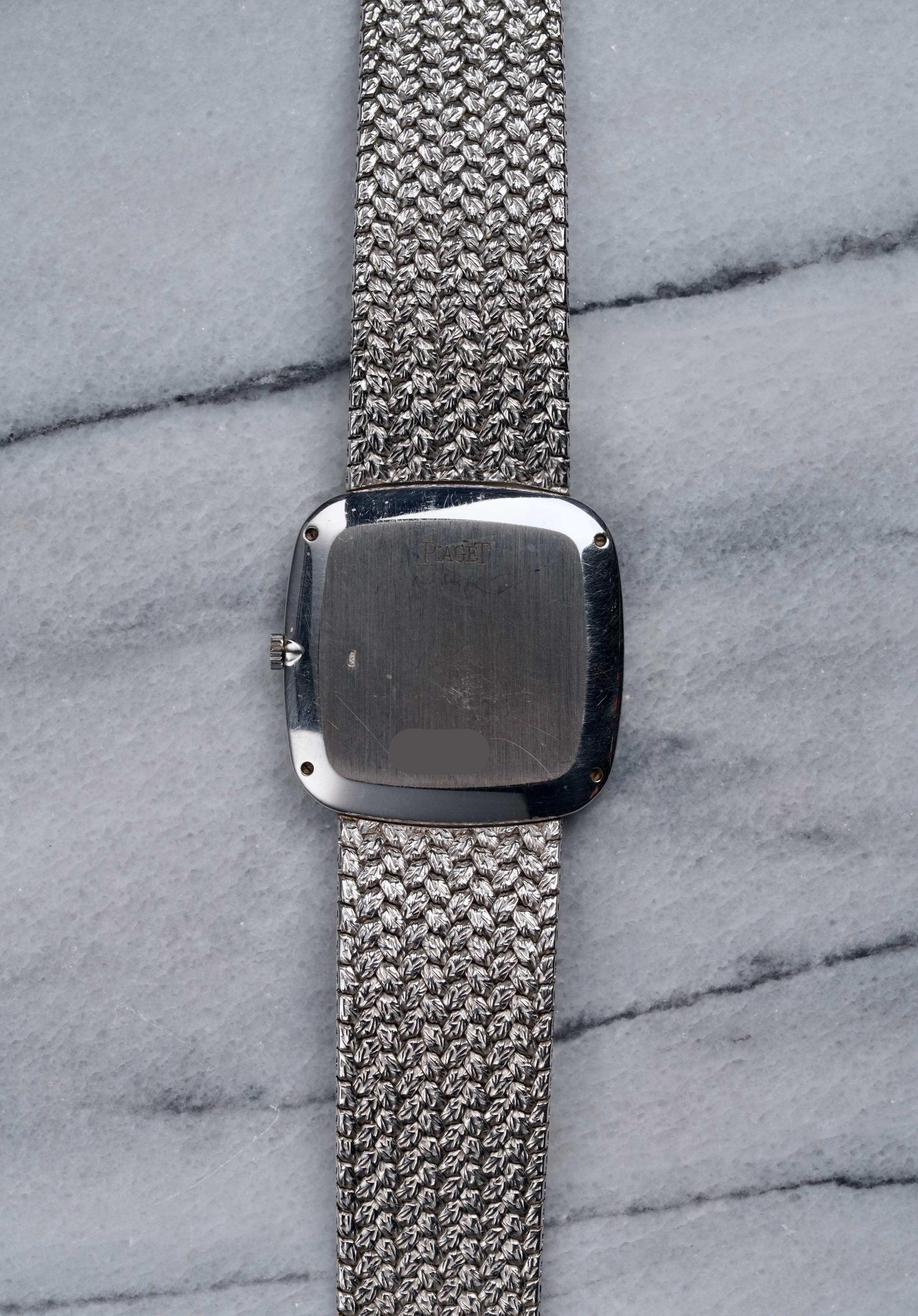 A timeless example of Piaget’s masterful approach to luxury design, this vintage Ref. 9771 in solid 18k white gold is as elegant as it is rare. Featuring a flawless onyx dial with brilliant-cut diamonds set around the outer dial, this watch