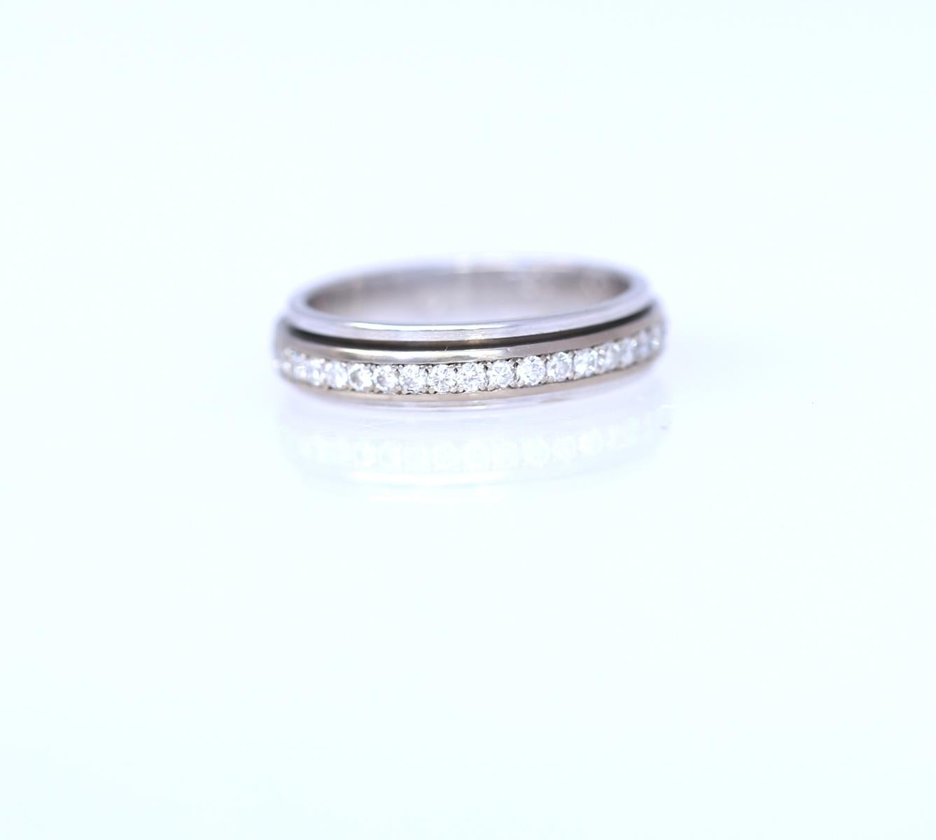 Women's Piaget White 18K Gold Diamonds Possession Ring Engagement Wedding, 2001