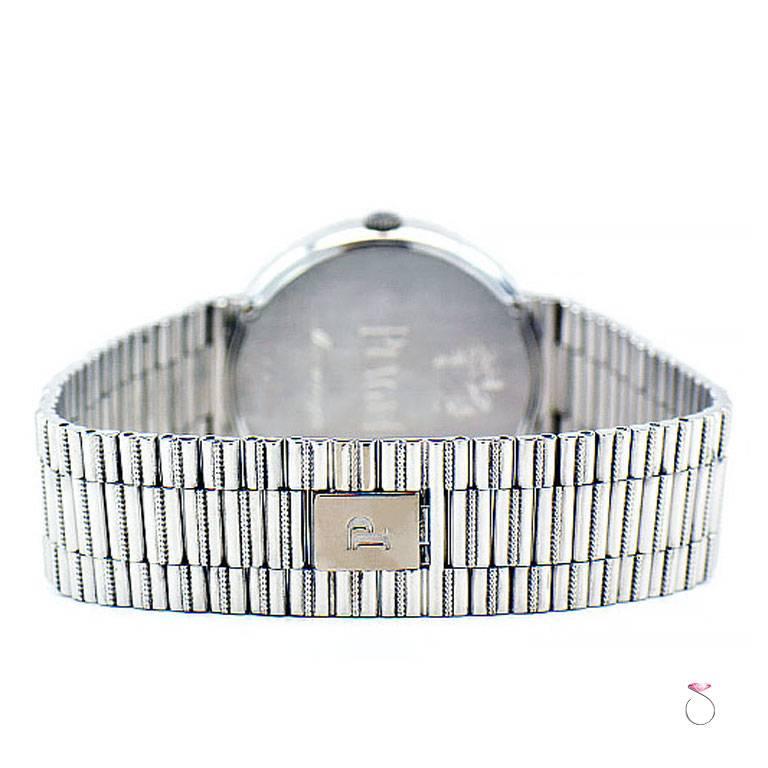 Piaget Montre-bracelet manuelle mécanique en or blanc avec cadran et lunette en forme de diamants en vente 1