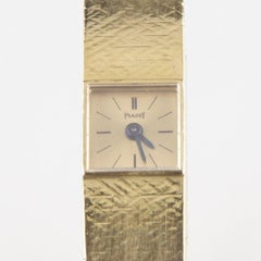 Piaget Women's Solid 18 Karat Yellow Gold Vintage Hand-Winding Watch