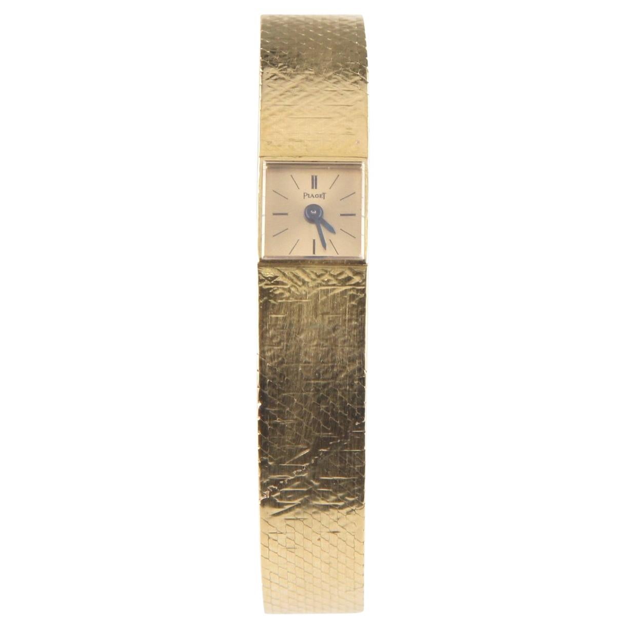 Piaget Women's Solid 18 Karat Yellow Gold Vintage Hand-Winding Watch For Sale