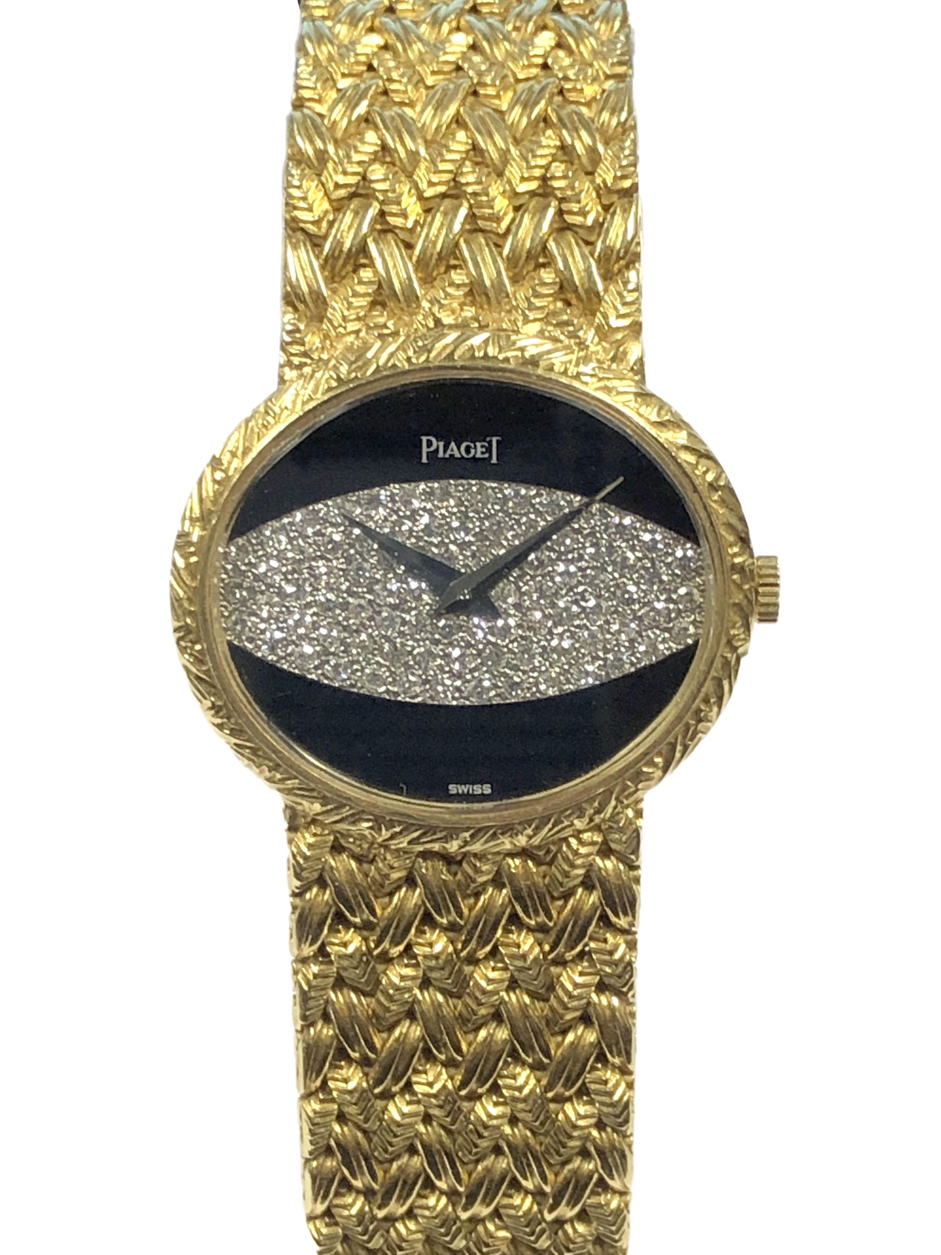 Taille ronde Piaget Montre-bracelet mécanique pour femmes avec cadran en or jaune, onyx et diamants en vente