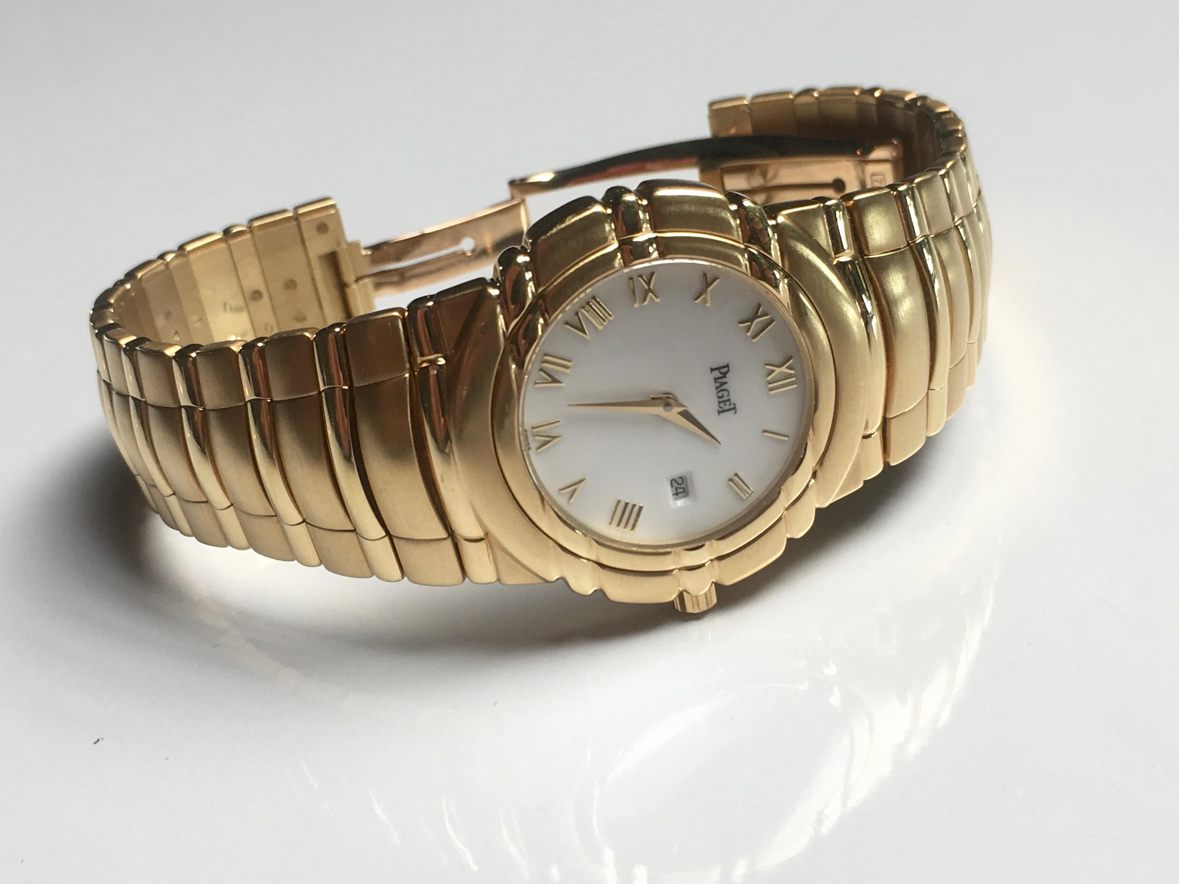 Piaget Yellow Gold Tanagra Midsize quartz Wristwatch, c 1993 1