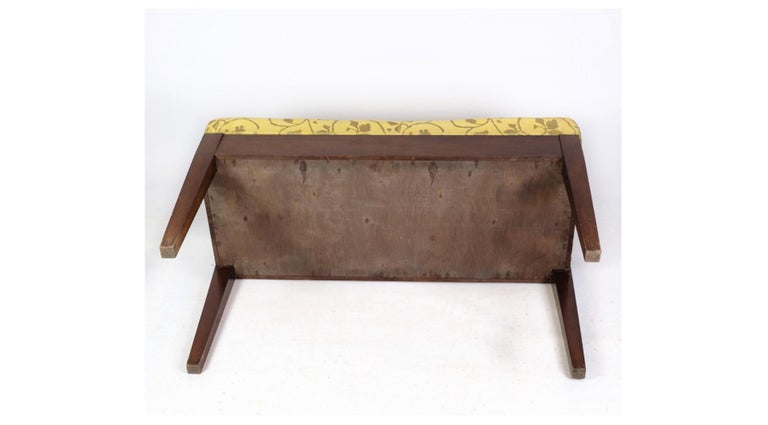 Piano Bench / Stool in Mahogany with Light Floral Fabric from Around 1910 For Sale 3