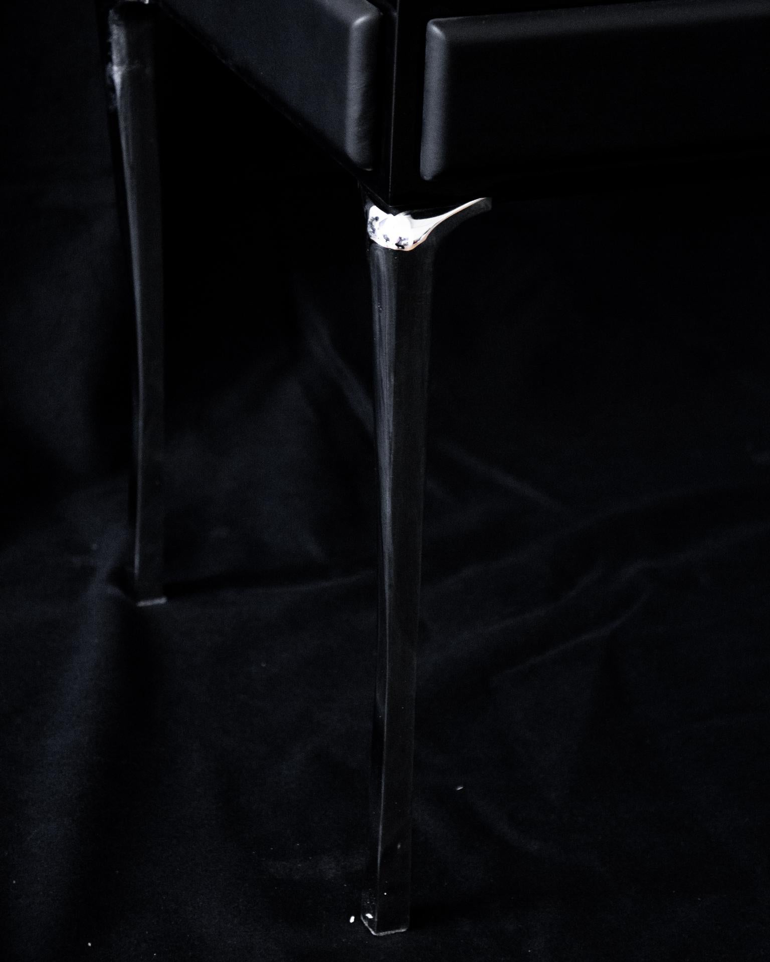 Aluminium Banc pour piano, tabouret rembourré avec hauteur réglable en cuir noir en vente