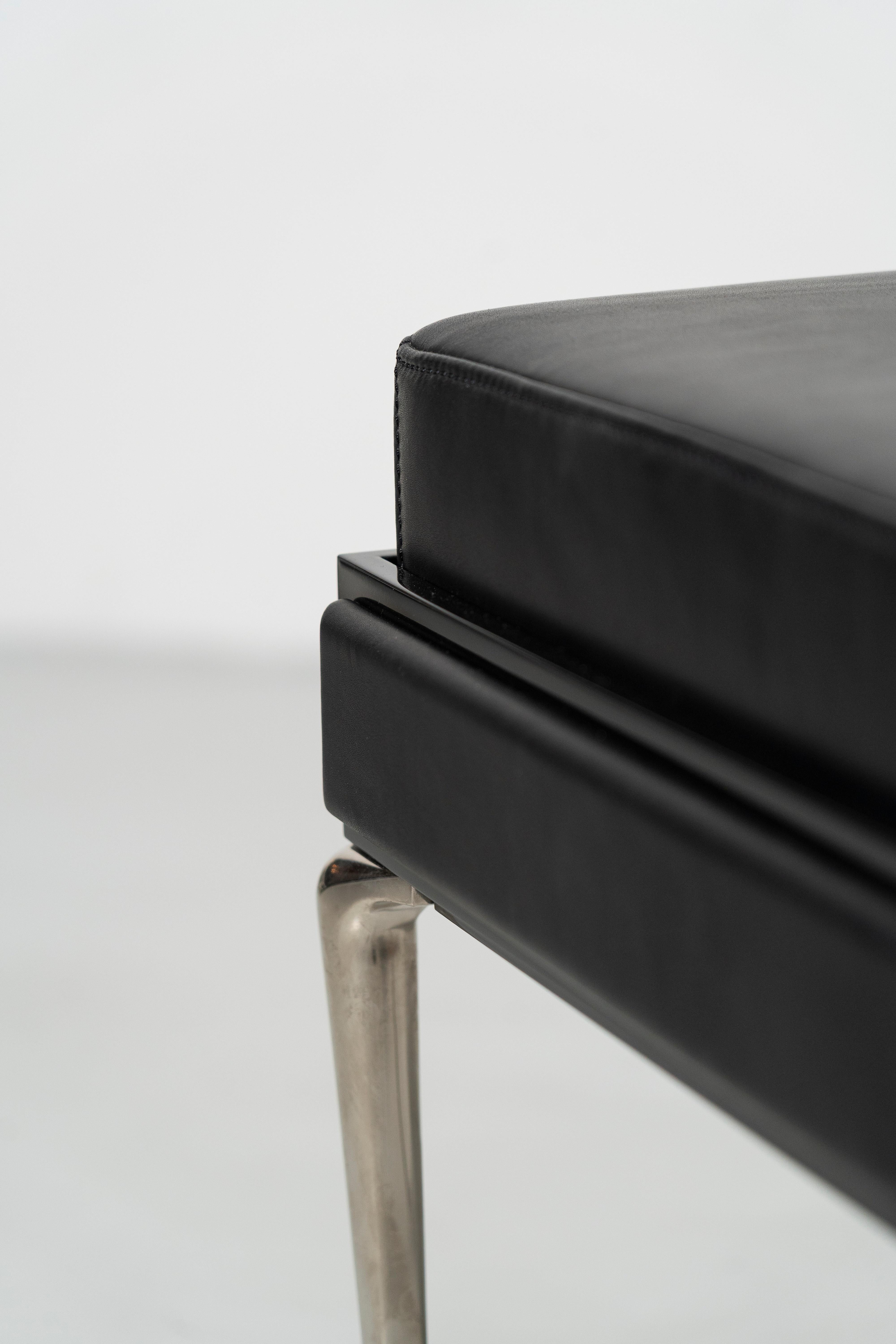 Banc pour piano, tabouret rembourré avec hauteur réglable en cuir noir en vente 3