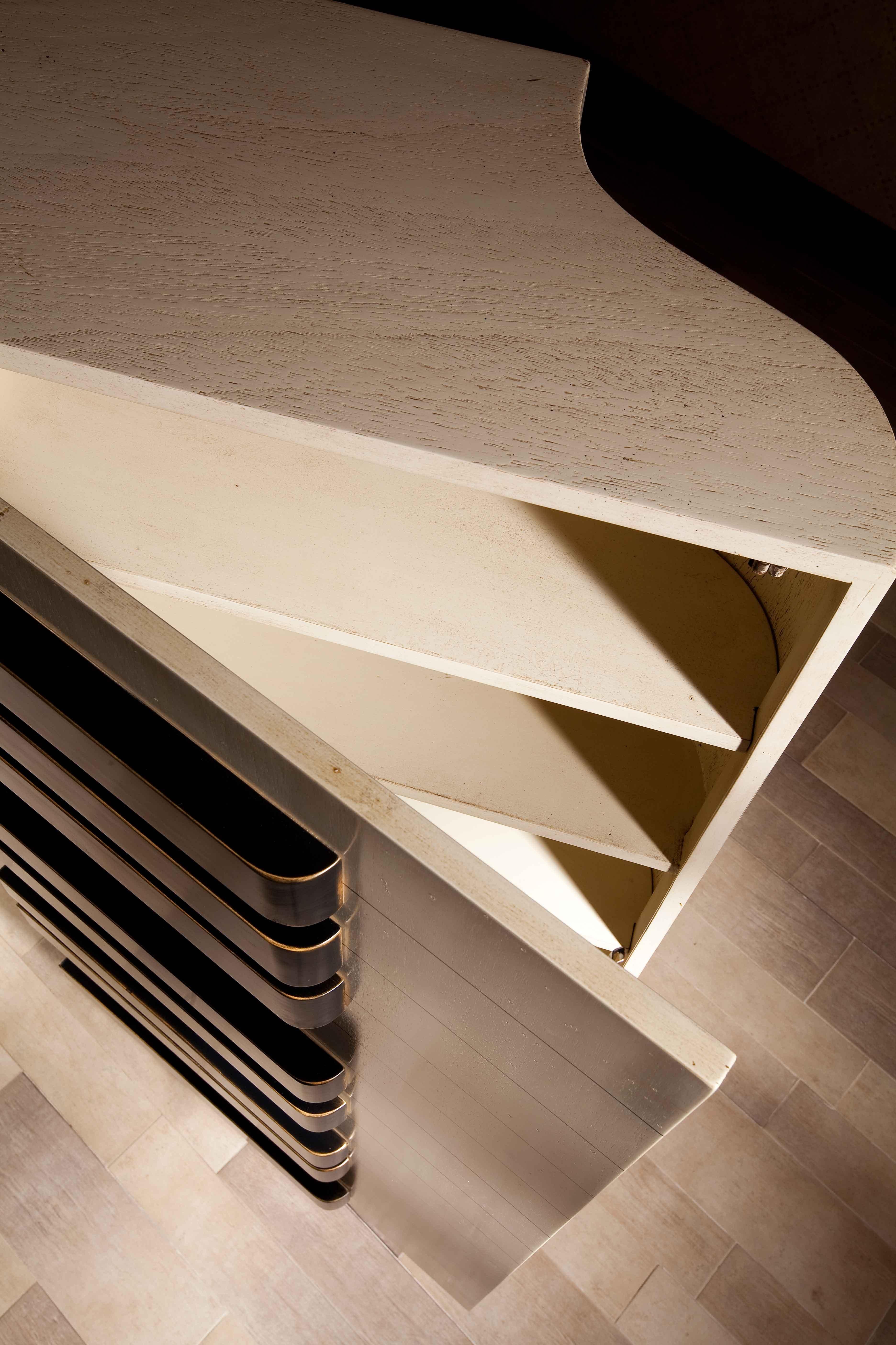 Mueble para piano by Lola Glamour Español en venta