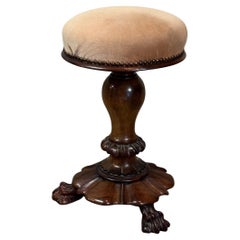 Taburete de piano en nogal tallado, hacia 1880