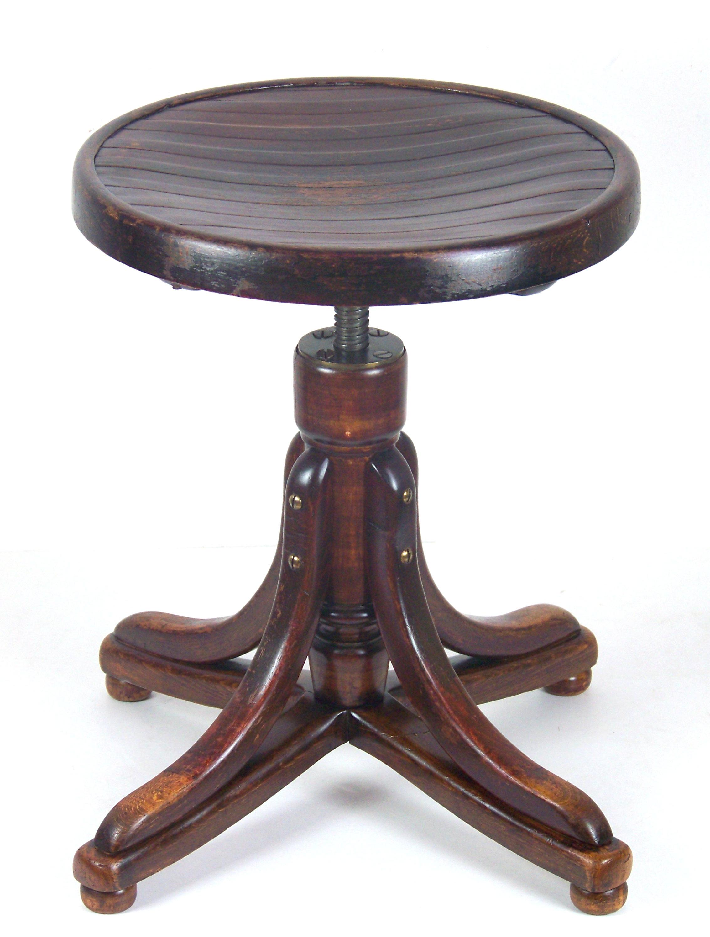 Piano stool Thonet, circa 1920. Can this item be disassembled to fit into a small package and shipped.
