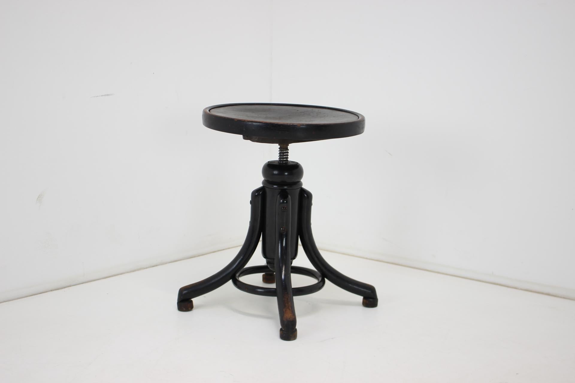 Klavierhocker Thonet Nr.1, 1920er Jahre (Tschechisch) im Angebot