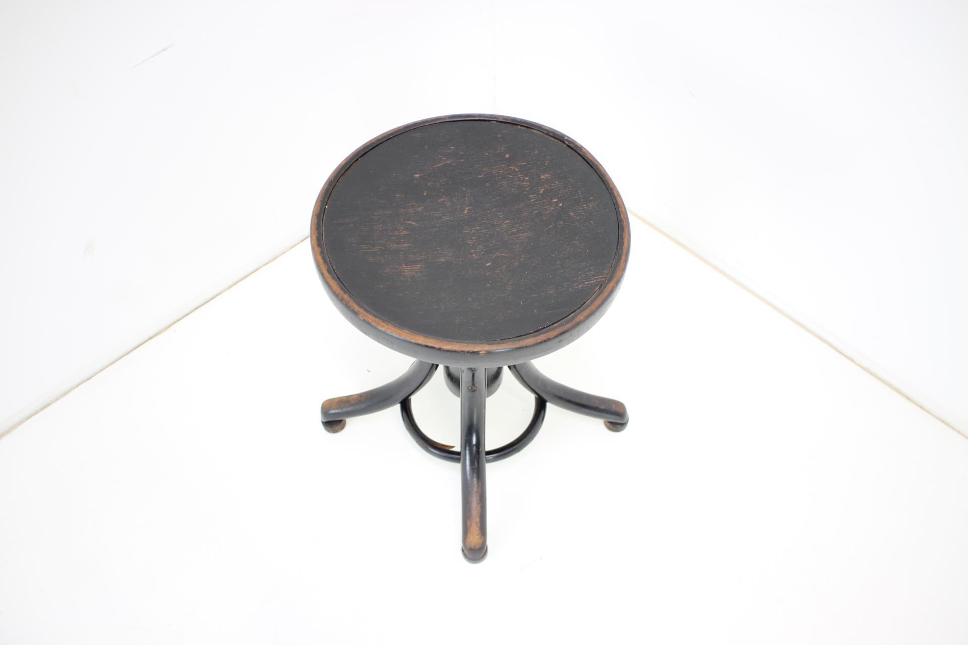 Klavierhocker Thonet Nr.1, 1920er Jahre im Zustand „Gut“ im Angebot in Praha, CZ