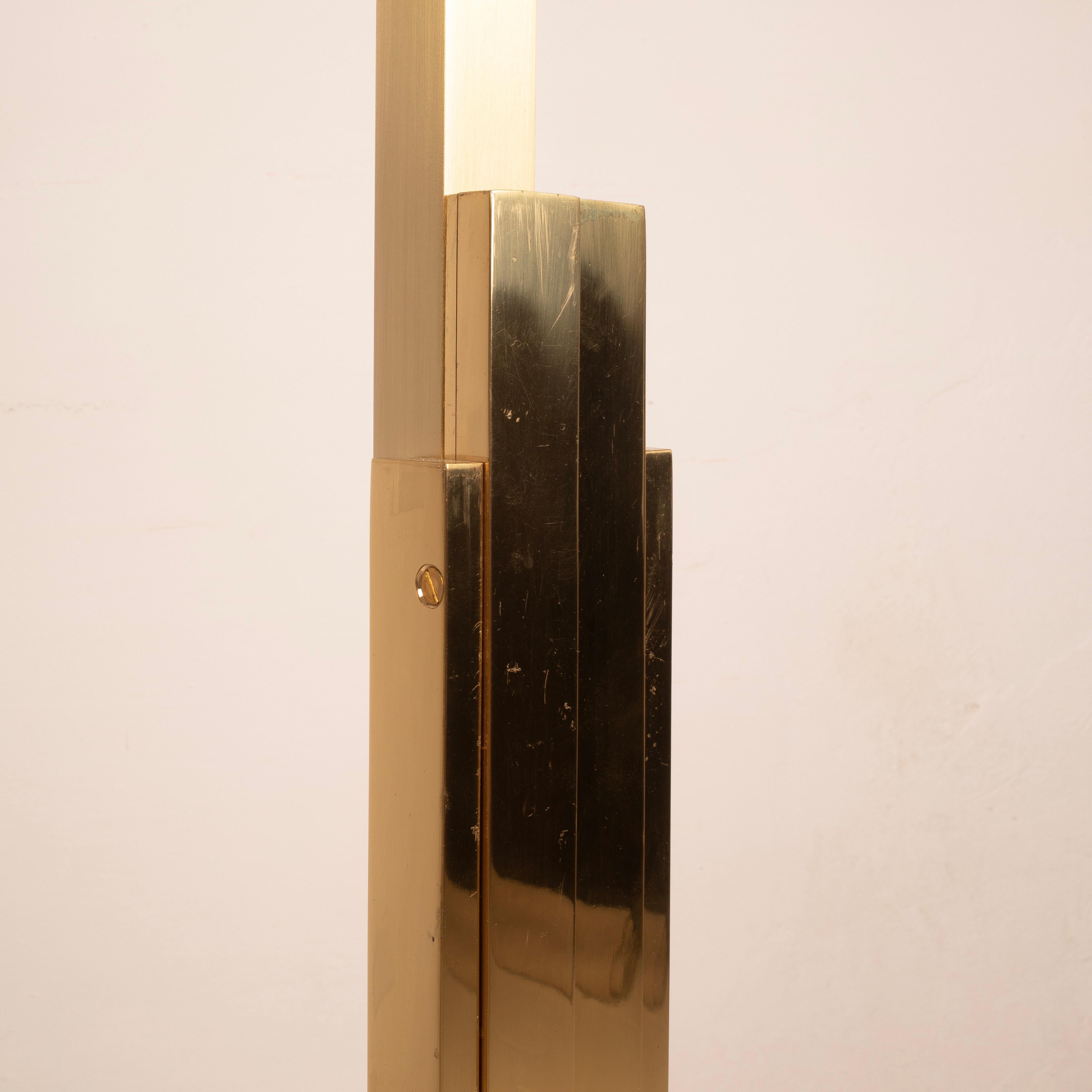 Rare Sculptural Gaetano Brass Floor Lamp by Luciano Frigerio, Italy 1960 in vendita 11