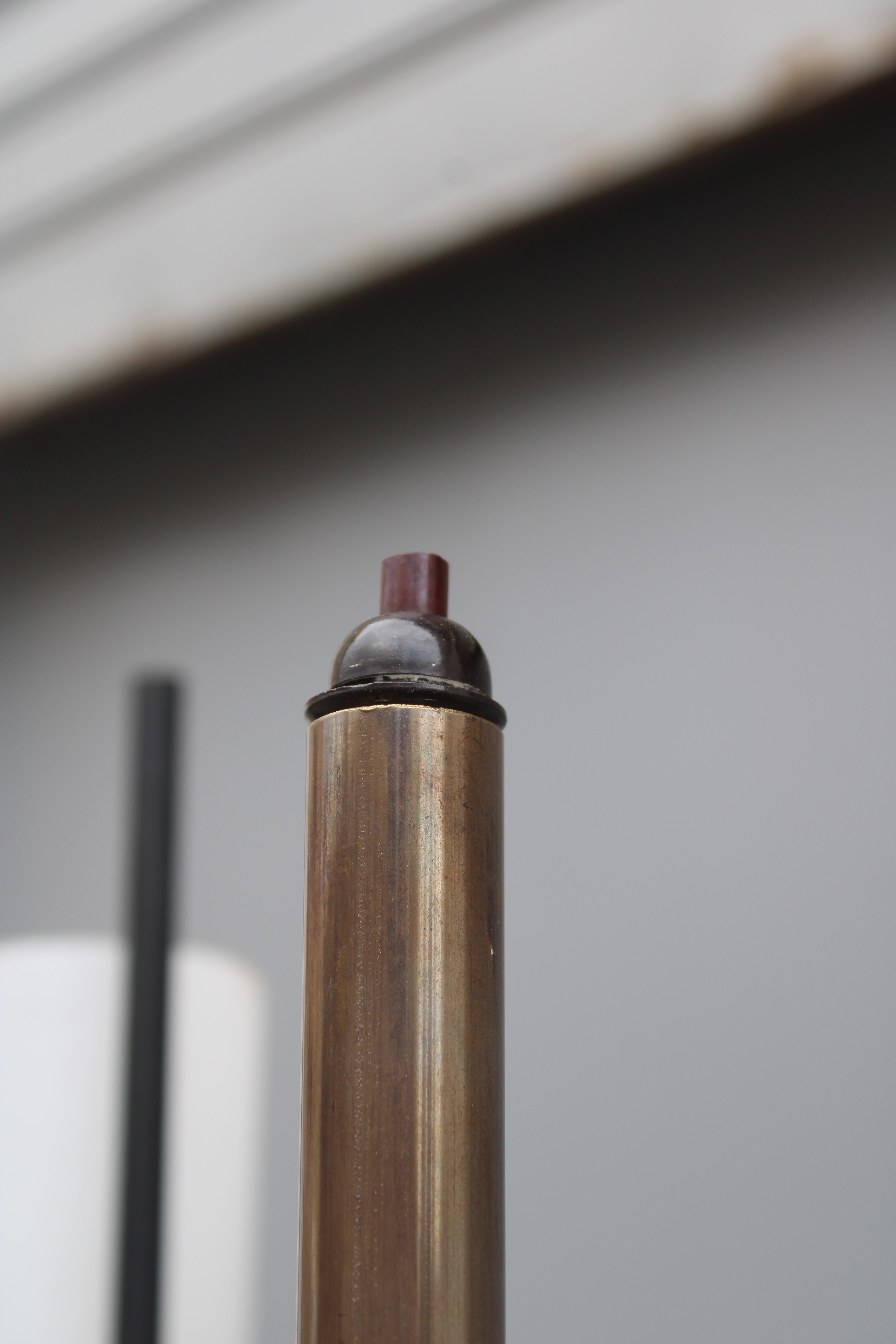 Piantana Italiana 1950 in Ottone e Vetro Arredoluce Style in vendita 8