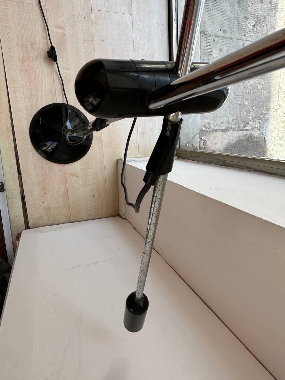20th Century Design vintage  Rene Mathieu lampadaire réglable avec contrepoids en vente